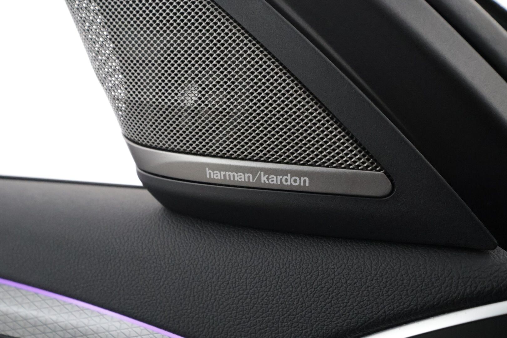 BMW 530 2018 G30 Sedan 530e A iPerformance Launch Edition - | Vakkari | Adapt. LED | Osasähköt | H/K | 360-Kamera | Sporttipenkit | Lämmitettävä ohjauspyörä | HUD | Navi | Suomi-auto | Kahdet Renkaat |