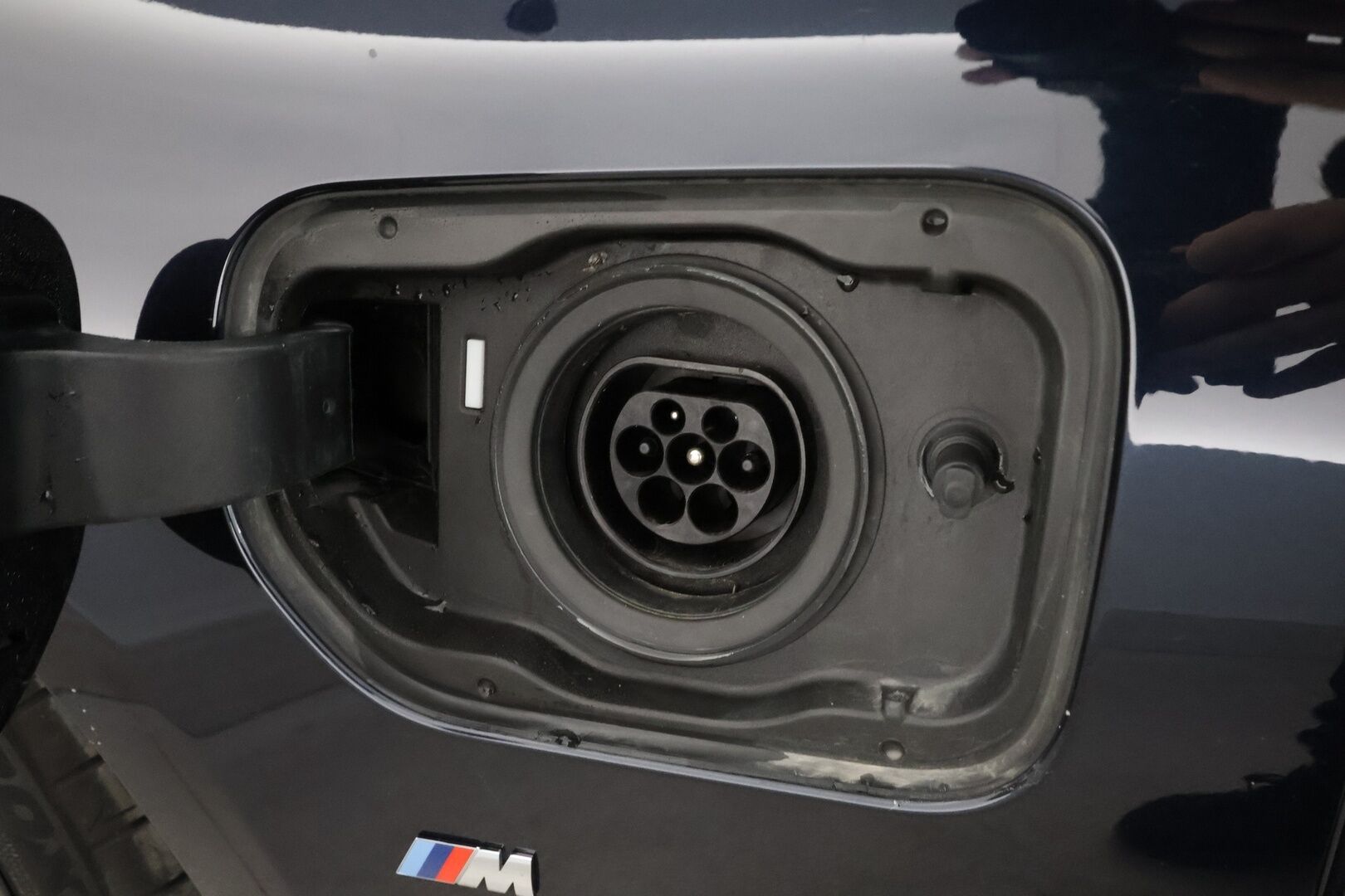 BMW 530 2018 G30 Sedan 530e A iPerformance Launch Edition - | Vakkari | Adapt. LED | Osasähköt | H/K | 360-Kamera | Sporttipenkit | Lämmitettävä ohjauspyörä | HUD | Navi | Suomi-auto | Kahdet Renkaat |