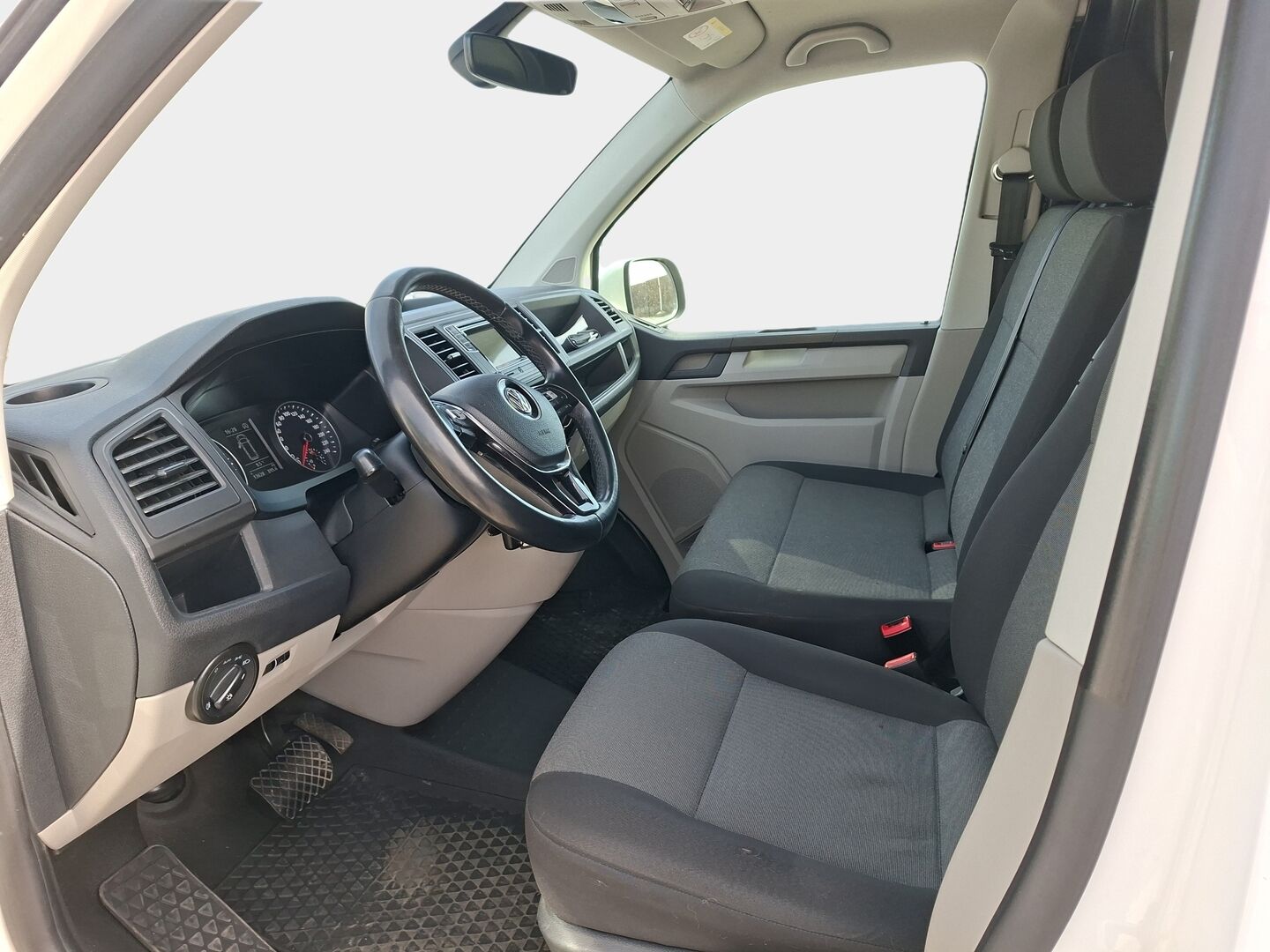 Volkswagen Transporter 2018 umpipakettiauto Pitkä 2,0 TDI 150kW 4Motion DSG * Webasto / Vetokoukku / Vakkari / Pariovet / Tutkat / Lisävalot * - Tehokkaampi malli / Isosti huollettu / Juuri saapunut Tampereelle!