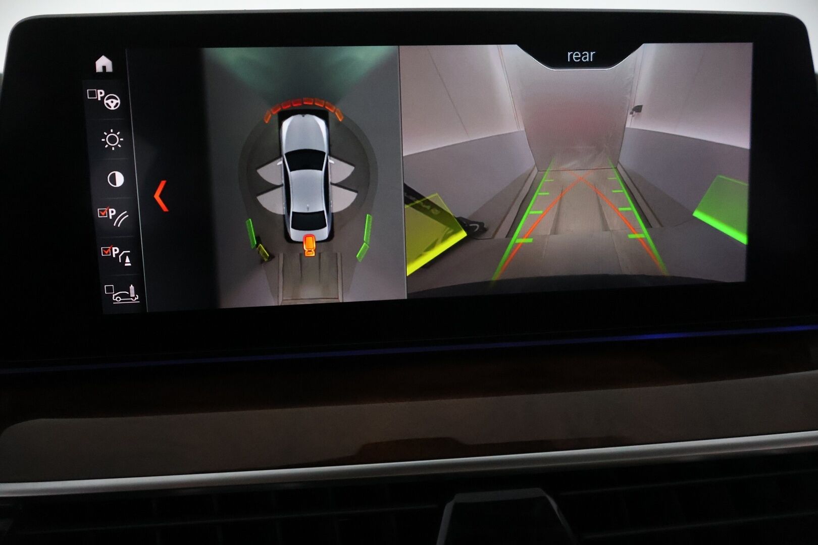 BMW 520 2018 G30 Sedan 520d A xDrive Business Comfort * ACC / DAP / 360 kamera / Webasto / Harman/Kardon / Kattoluukku / Sähkökontti - 2x renkaat ja vanteet / Merkkihuollettu / Imuovet / Ilmastoidut penkit muistilla / Display key - HULLUT AVAJAISHULINAT KORKOTARJOUS 3,29 %