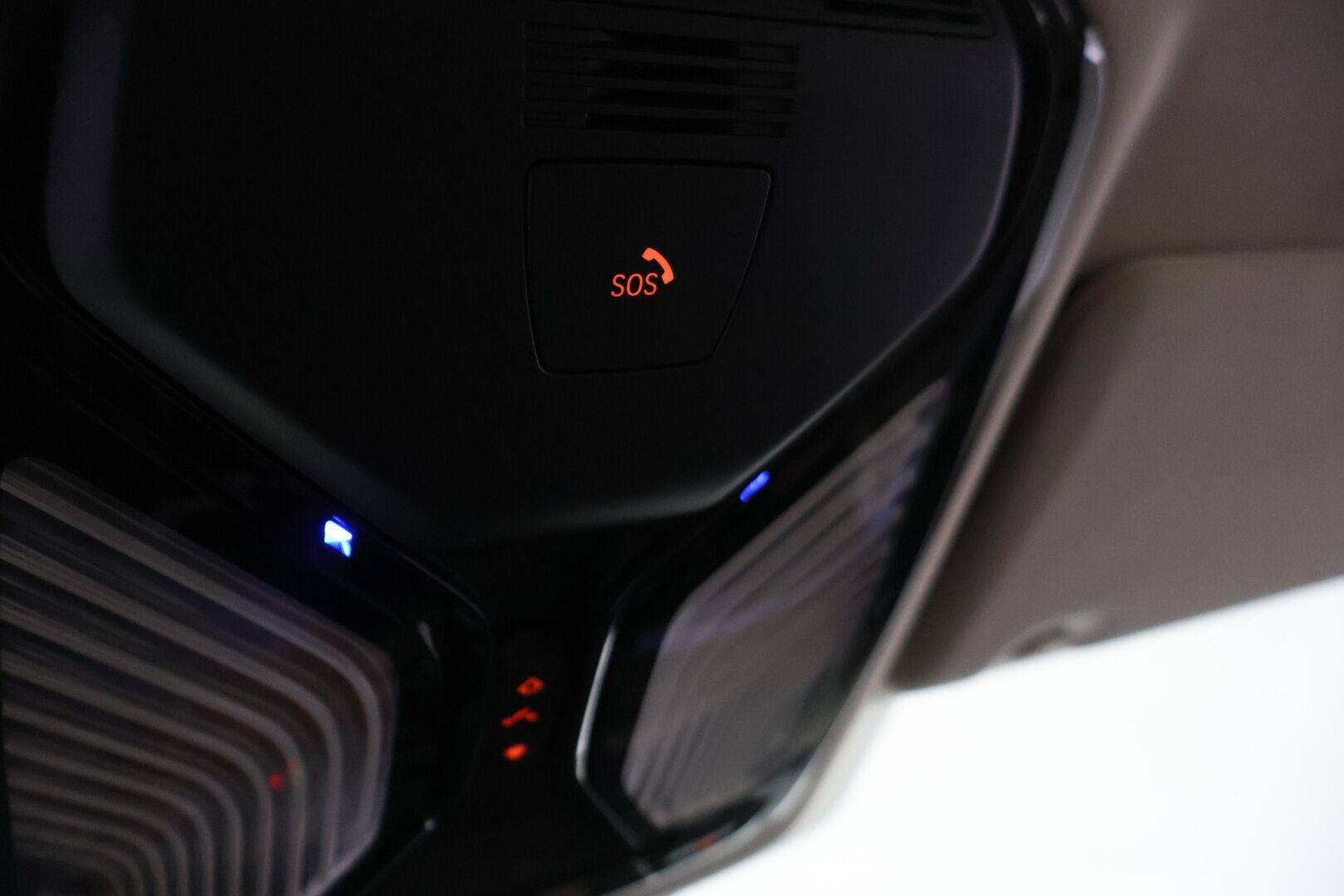 BMW 520 2018 G30 Sedan 520d A xDrive Business Comfort * ACC / DAP / 360 kamera / Webasto / Harman/Kardon / Kattoluukku / Sähkökontti - 2x renkaat ja vanteet / Merkkihuollettu / Imuovet / Ilmastoidut penkit muistilla / Display key - HULLUT AVAJAISHULINAT KORKOTARJOUS 3,29 %