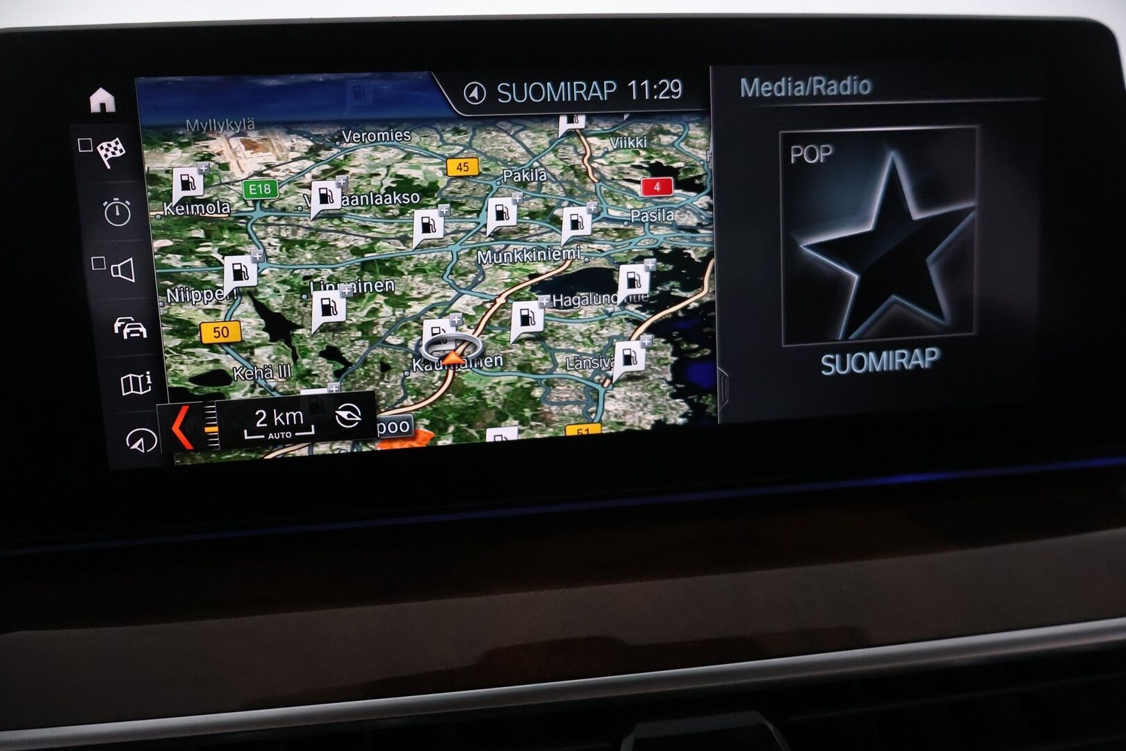 BMW 520 2018 G30 Sedan 520d A xDrive Business Comfort * ACC / DAP / 360 kamera / Webasto / Harman/Kardon / Kattoluukku / Sähkökontti - 2x renkaat ja vanteet / Merkkihuollettu / Imuovet / Ilmastoidut penkit muistilla / Display key - HULLUT AVAJAISHULINAT KORKOTARJOUS 3,29 %