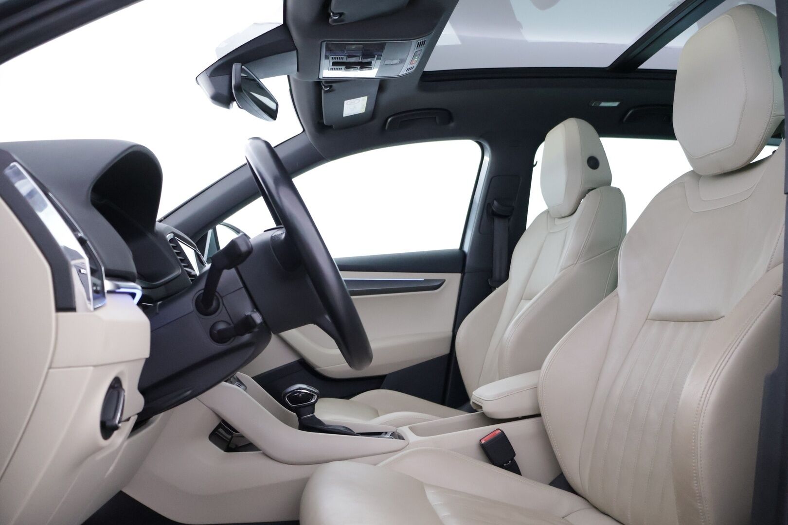 Skoda Karoq 2018 1,5 TSI Exclusive DSG Autom. - | Canton | Panoraama | Adaptiivinen vakionopeudensäädin | Nahkasisusta | Muistipenkki | Webasto | Keyless go & access | Lämmitettävä ratti ja tuulilasi | 