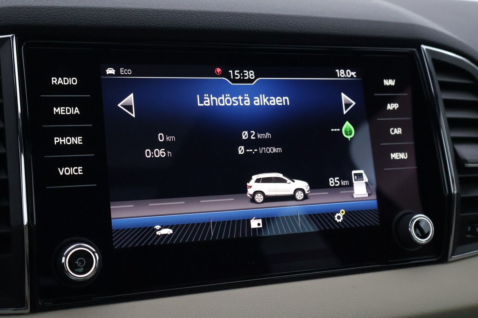 Skoda Karoq 2018 1,5 TSI Exclusive DSG Autom. - | Canton | Panoraama | Adaptiivinen vakionopeudensäädin | Nahkasisusta | Muistipenkki | Webasto | Keyless go & access | Lämmitettävä ratti ja tuulilasi | 