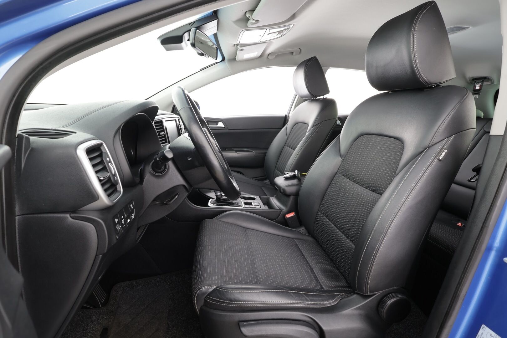 Kia Sportage 2019 1,6 CRDi ISG AWD EX DCT A/T EcoDynamics * Webasto / Koukku / P.Kamera / LED / Navi / Keyless * - Suomi-auto / Kahdet renkaat aluvanteilla