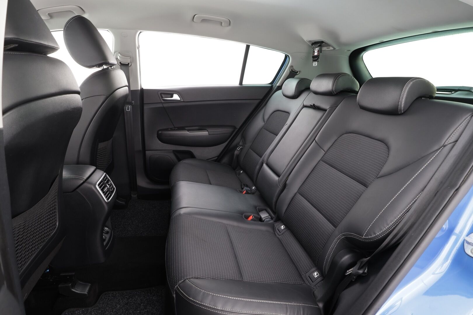 Kia Sportage 2019 1,6 CRDi ISG AWD EX DCT A/T EcoDynamics * Webasto / Koukku / P.Kamera / LED / Navi / Keyless * - Suomi-auto / Kahdet renkaat aluvanteilla