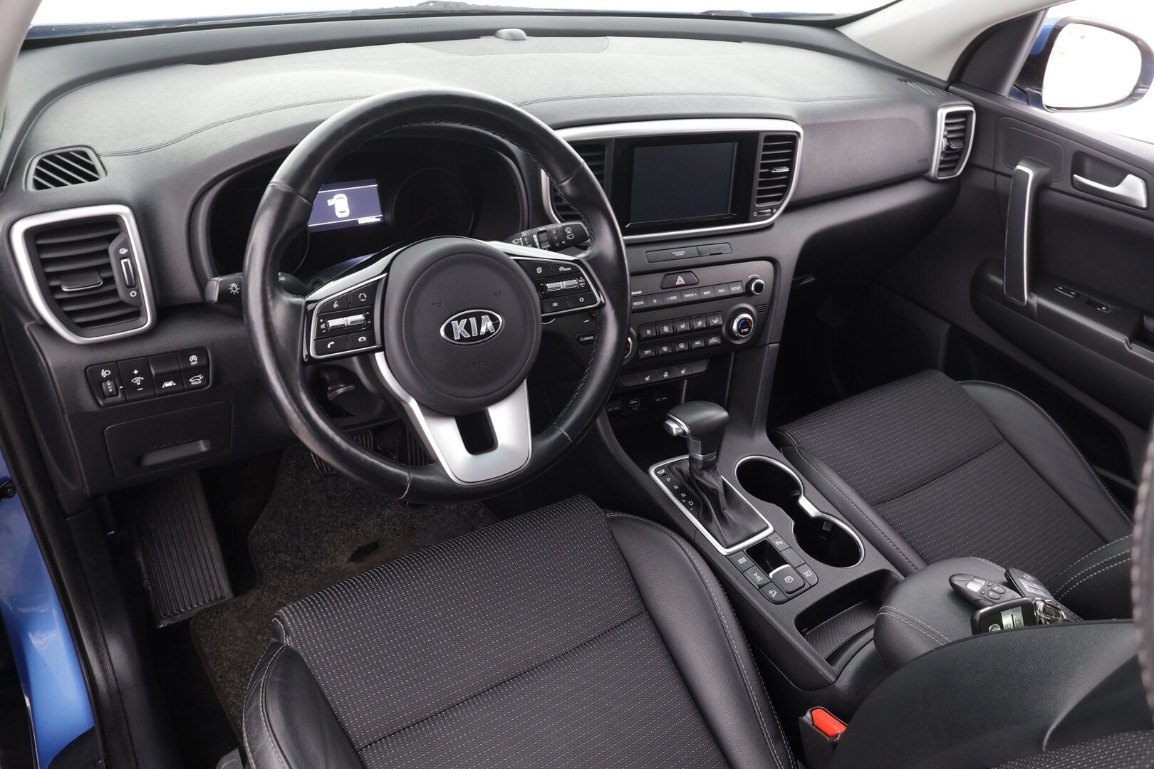 Kia Sportage 2019 1,6 CRDi ISG AWD EX DCT A/T EcoDynamics * Webasto / Koukku / P.Kamera / LED / Navi / Keyless * - Suomi-auto / Kahdet renkaat aluvanteilla