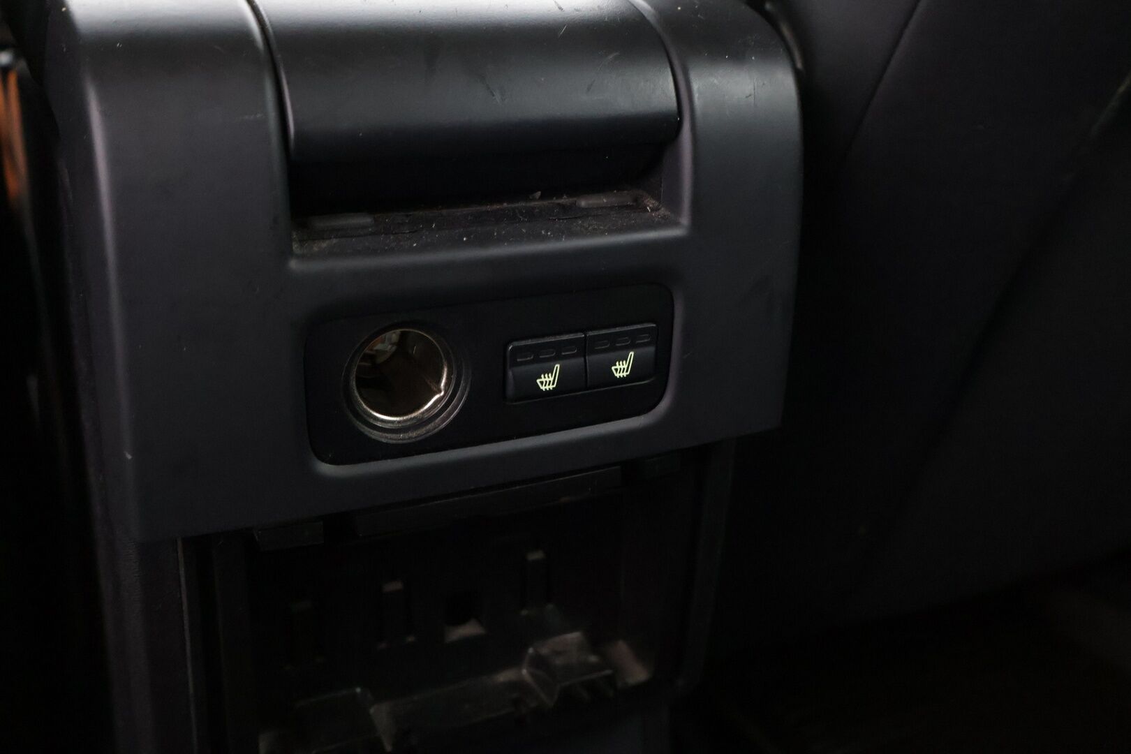 Volvo V70 2008 *MYYDÄÄN HUUTOKAUPAT.COM*