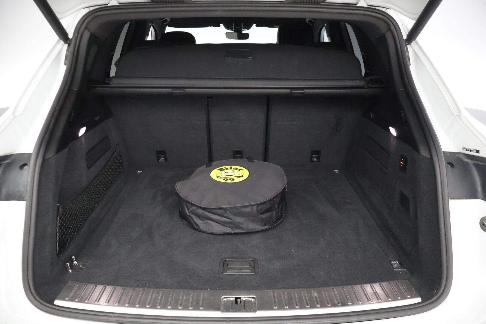 Porsche Cayenne 2019 E-Hybrid - |360-Kamera | 14-ist | BOSE | Sport Chrono | Panorama | Muisti | PASM | Sähköinen koukku | Kahdet Renkaat Näyttävillä Vanteilla | Viim. Huolto 3/26 |
