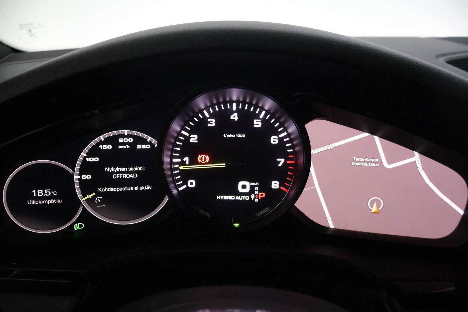 Porsche Cayenne 2019 E-Hybrid - |360-Kamera | 14-ist | BOSE | Sport Chrono | Panorama | Muisti | PASM | Sähköinen koukku | Kahdet Renkaat Näyttävillä Vanteilla | Viim. Huolto 3/26 |