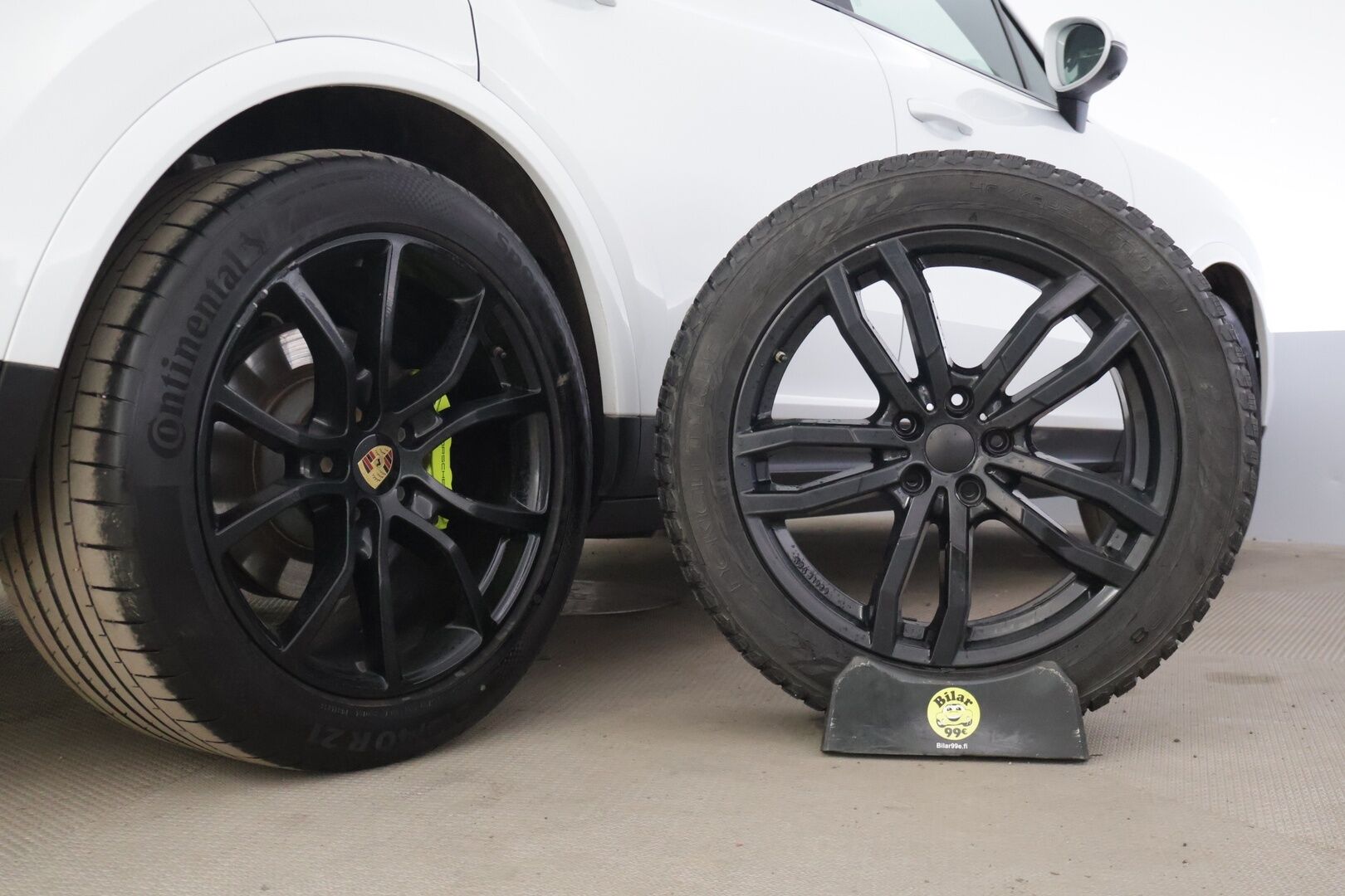 Porsche Cayenne 2019 E-Hybrid - |360-Kamera | 14-ist | BOSE | Sport Chrono | Panorama | Muisti | PASM | Sähköinen koukku | Kahdet Renkaat Näyttävillä Vanteilla | Viim. Huolto 3/26 |