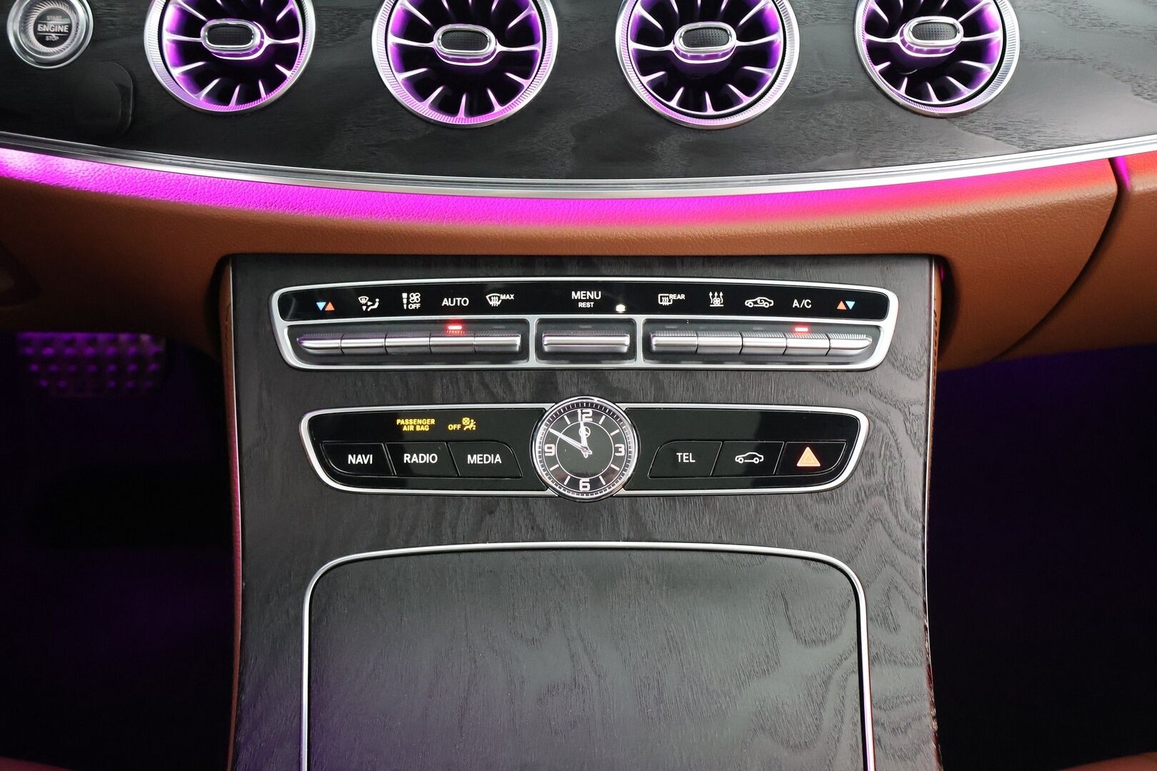 Mercedes-Benz E 2018 220 d A Coupé 9G AMG - | Distronic+ | Burmester | Webasto | Kattoluukku | P-Kamera | Night -paketti | Ambient | LED High Perf