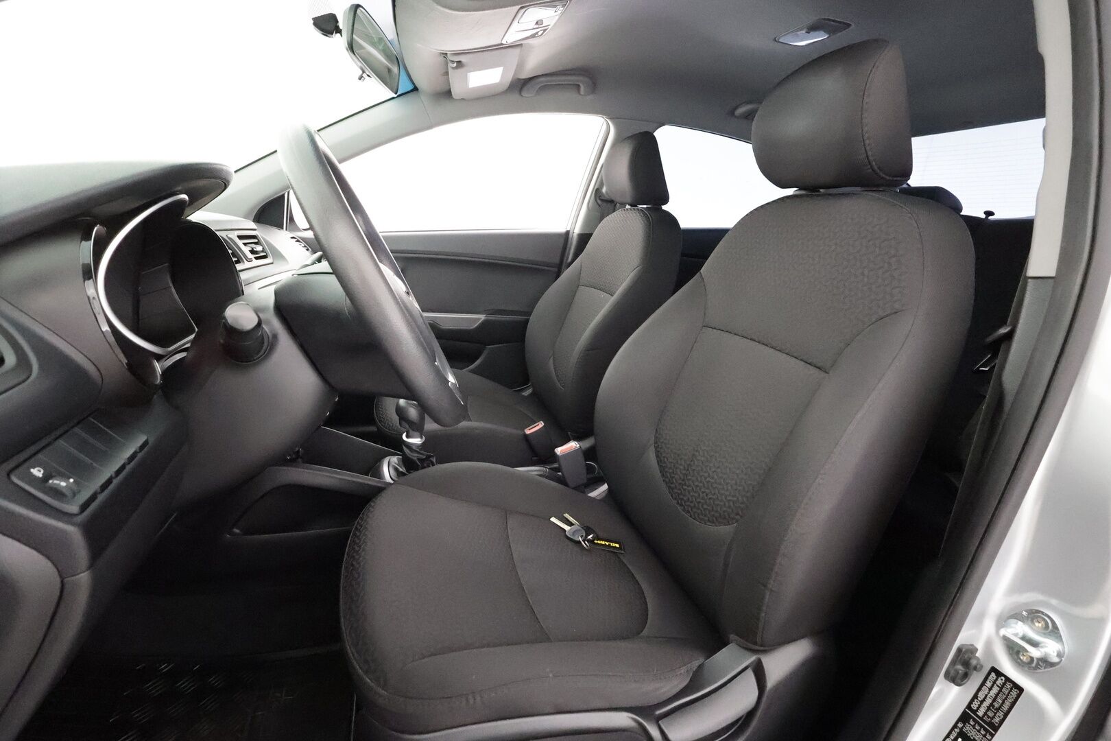 Kia Rio 2016 1,4 ISG EX Sedan * Automaattinen Ilmastointi / Pioneerin mankka / Kahdet Renkaat / Juuri Huollettu* - HULLUT AVAJAISHULINAT KORKOTARJOUS 3,29 %