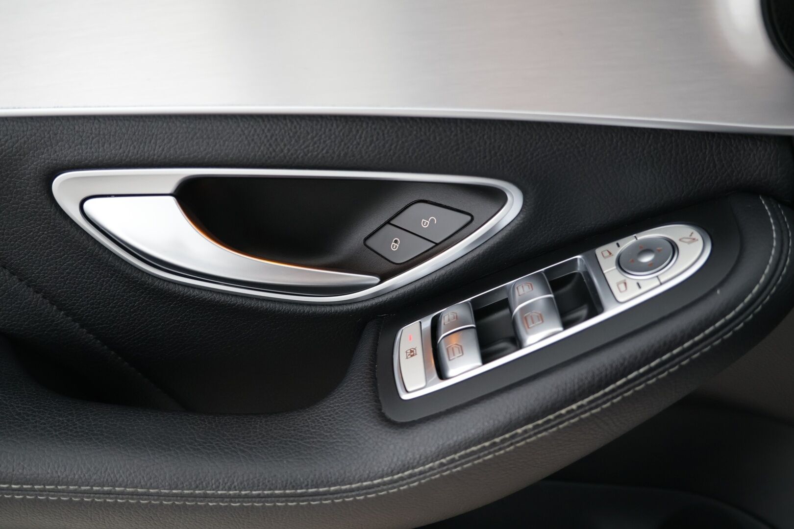 Mercedes-Benz C 2019 180 T A Business AMG * Vakkari / Digimittaristo / P.kamera / Nahkasisusta / Multibeam LED / Sähköpenkit * - Huippusiisti / Kattavasti varusteltu / Hyvin pidetty! - HULLUT AVAJAISHULINAT KORKOTARJOUS 3,29 %