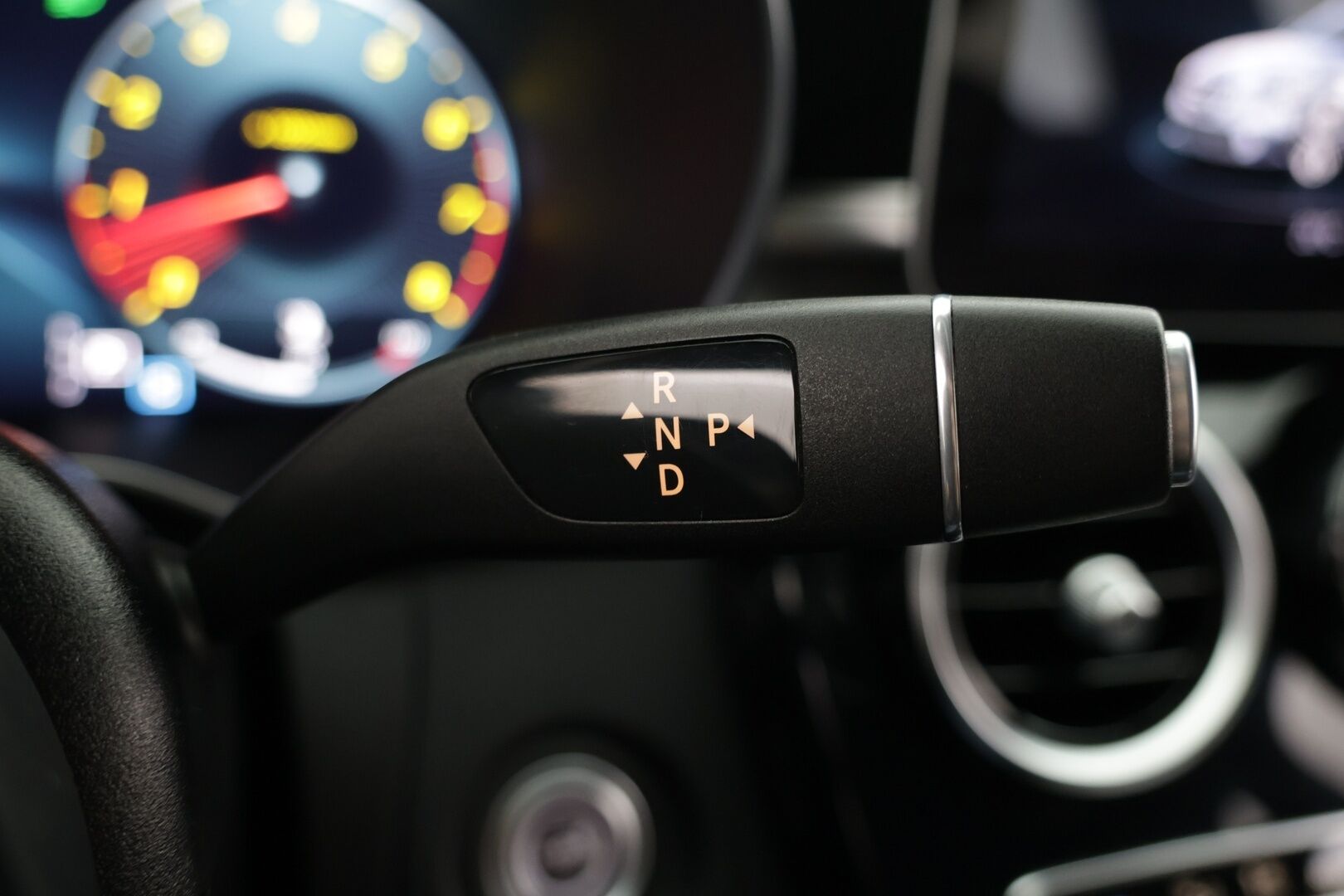 Mercedes-Benz C 2019 180 T A Business AMG * Vakkari / Digimittaristo / P.kamera / Nahkasisusta / Multibeam LED / Sähköpenkit * - Huippusiisti / Kattavasti varusteltu / Hyvin pidetty! - HULLUT AVAJAISHULINAT KORKOTARJOUS 3,29 %