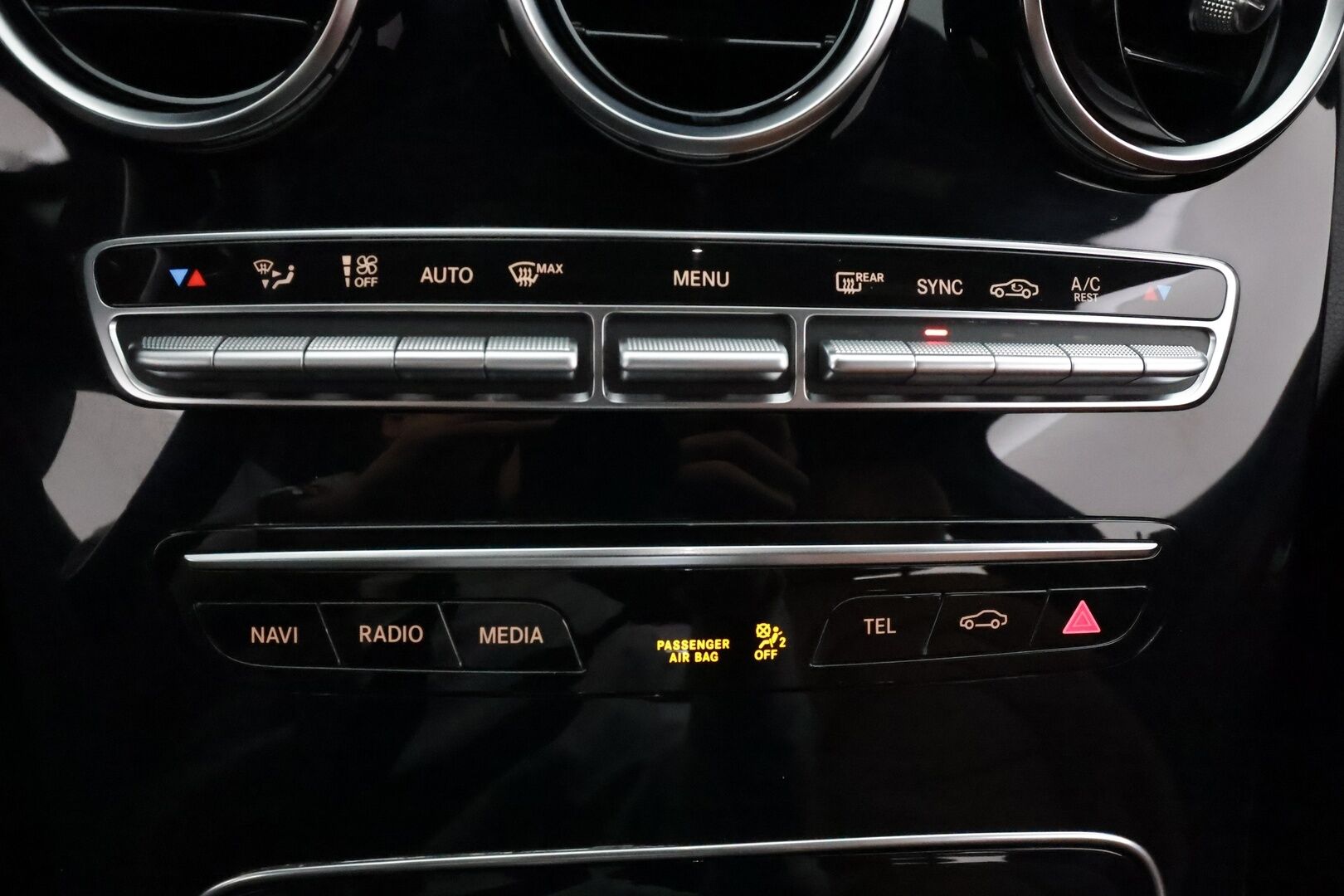 Mercedes-Benz C 2019 180 A Business AMG **Facelift / Digimittaristo / Night-paketti / Ruskeat sporttinahat / P.kamera** - Suomi-auto / LED High Performance / Navi