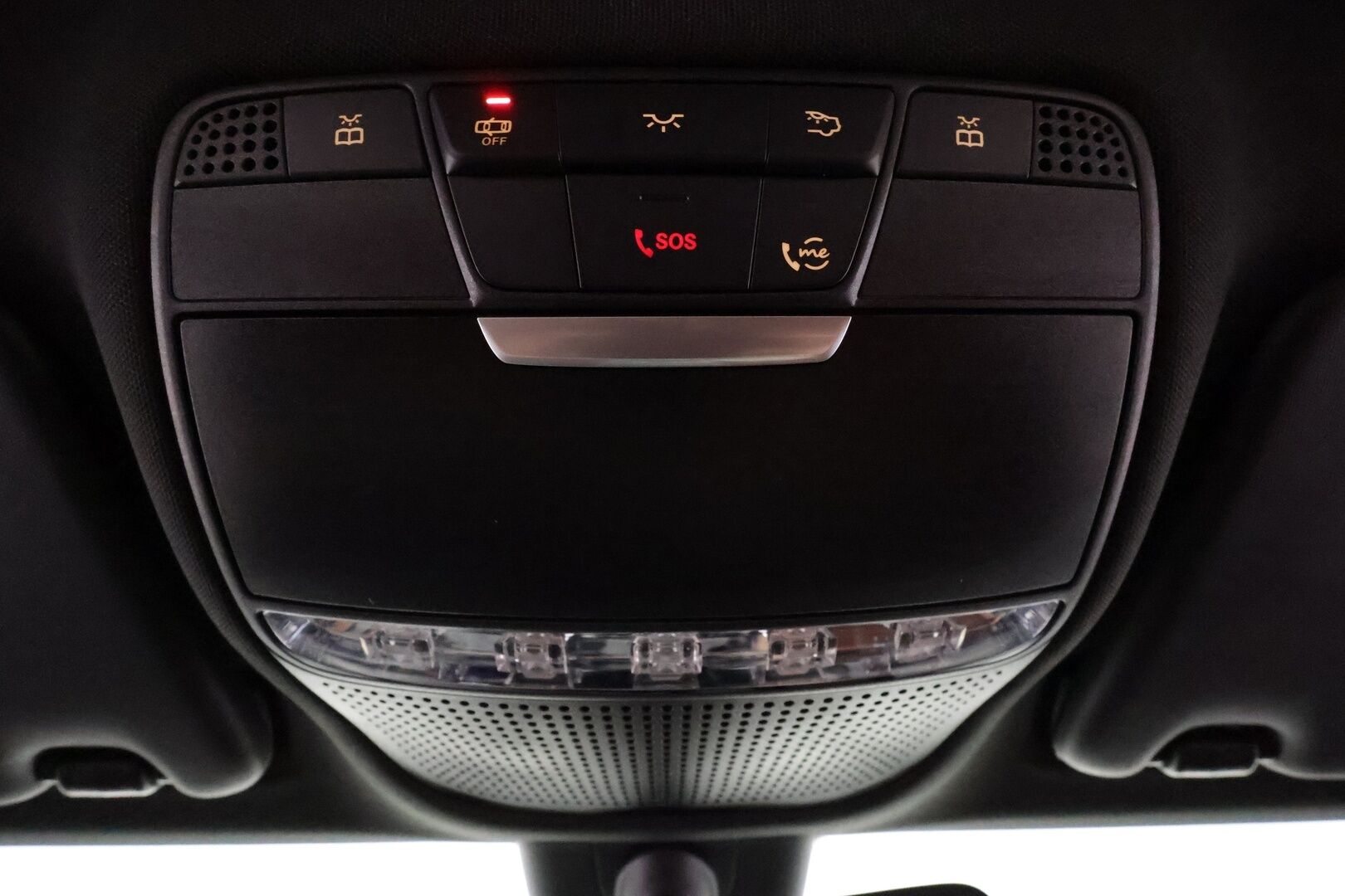 Mercedes-Benz C 2019 180 A Business AMG **Facelift / Digimittaristo / Night-paketti / Ruskeat sporttinahat / P.kamera** - Suomi-auto / LED High Performance / Navi