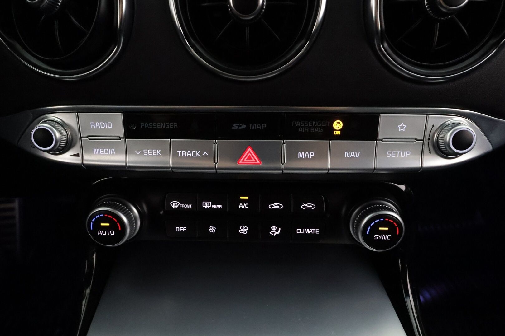 Kia Stinger 2020 2,2 CRDi SCR RWD GT-Line Edition A/T * ACC / HUD / P.kamera / LED / Navi / Muistipenkki / Ilmastoidut nahat / KeylessGo * - Lohko+Sisä / Suomi-auto / Kahdet renkaat aluvanteilla / Merkkihuollettu