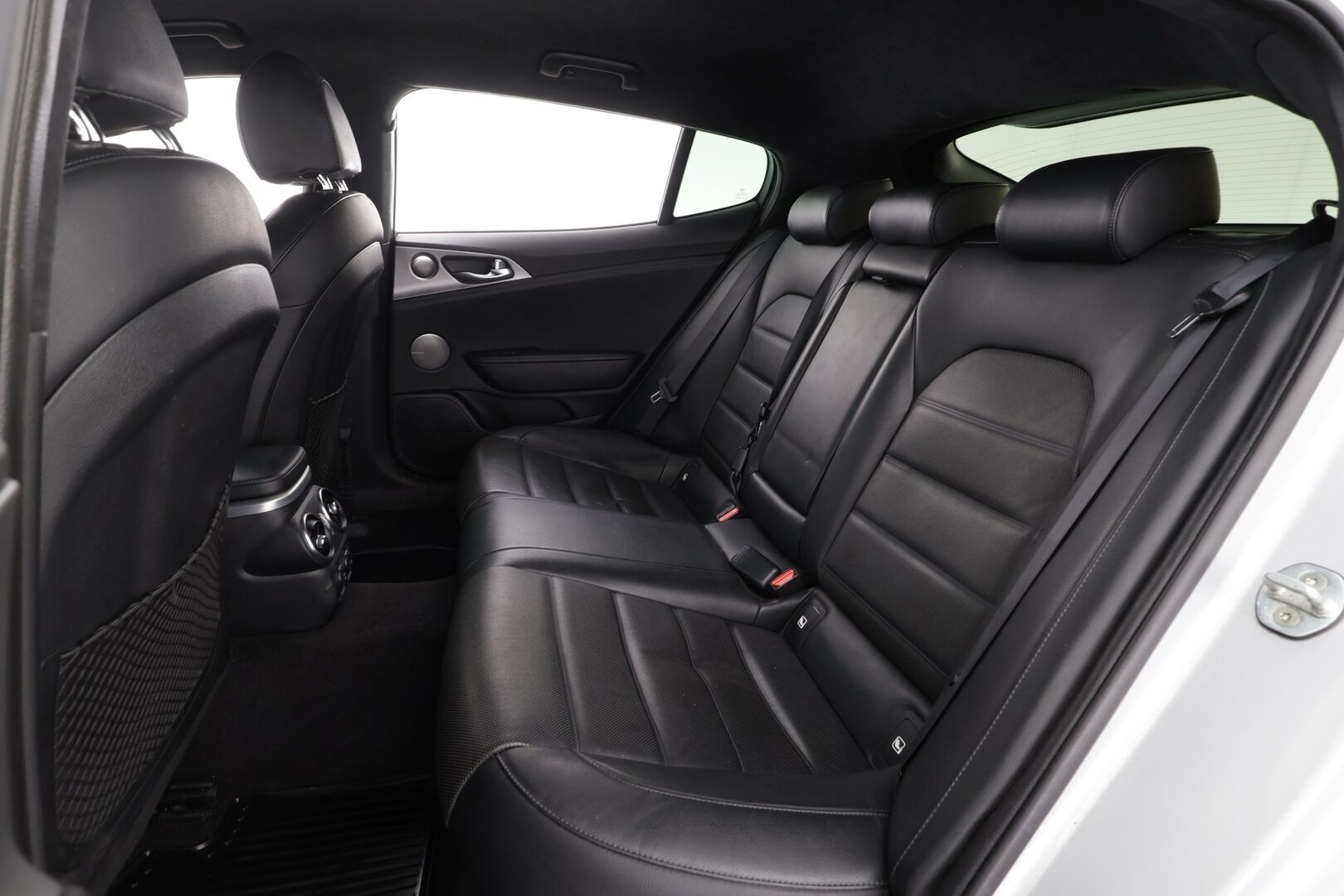 Kia Stinger 2020 2,2 CRDi SCR RWD GT-Line Edition A/T * ACC / HUD / P.kamera / LED / Navi / Muistipenkki / Ilmastoidut nahat / KeylessGo * - Lohko+Sisä / Suomi-auto / Kahdet renkaat aluvanteilla / Merkkihuollettu