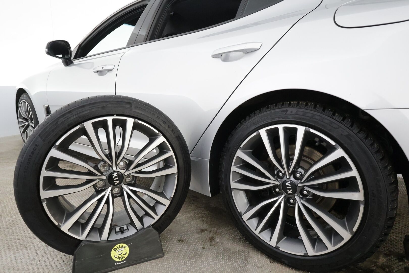 Kia Stinger 2020 2,2 CRDi SCR RWD GT-Line Edition A/T * Adapt.Vakkari / HUD / Ilmastoidut Nahat / Peruutuskamera / KeylessGo / LED / Muistipenkki - Suomiauto / Lohko & Sisäpistoke / Merkkihuollettu!