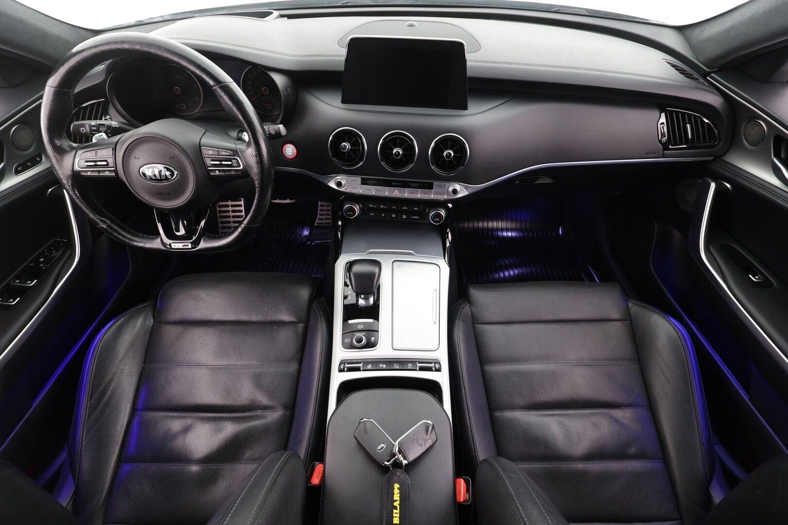 Kia Stinger 2020 2,2 CRDi SCR RWD GT-Line Edition A/T * Adapt.Vakkari / HUD / Ilmastoidut Nahat / Peruutuskamera / KeylessGo / LED / Muistipenkki - Suomiauto / Lohko & Sisäpistoke / Merkkihuollettu!