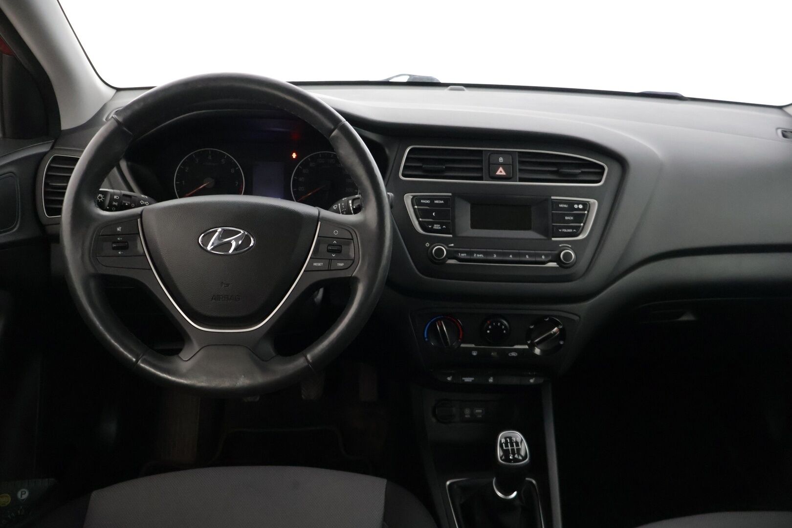Hyundai i20 Hatchback 2019 1,0 T-GDI 100 hv 5MT Fresh W * Ratinlämmitin / AUX / Lohkolämmitin * - * 1-om Suomi-auto / Merkkiliikkeen huoltokirja *