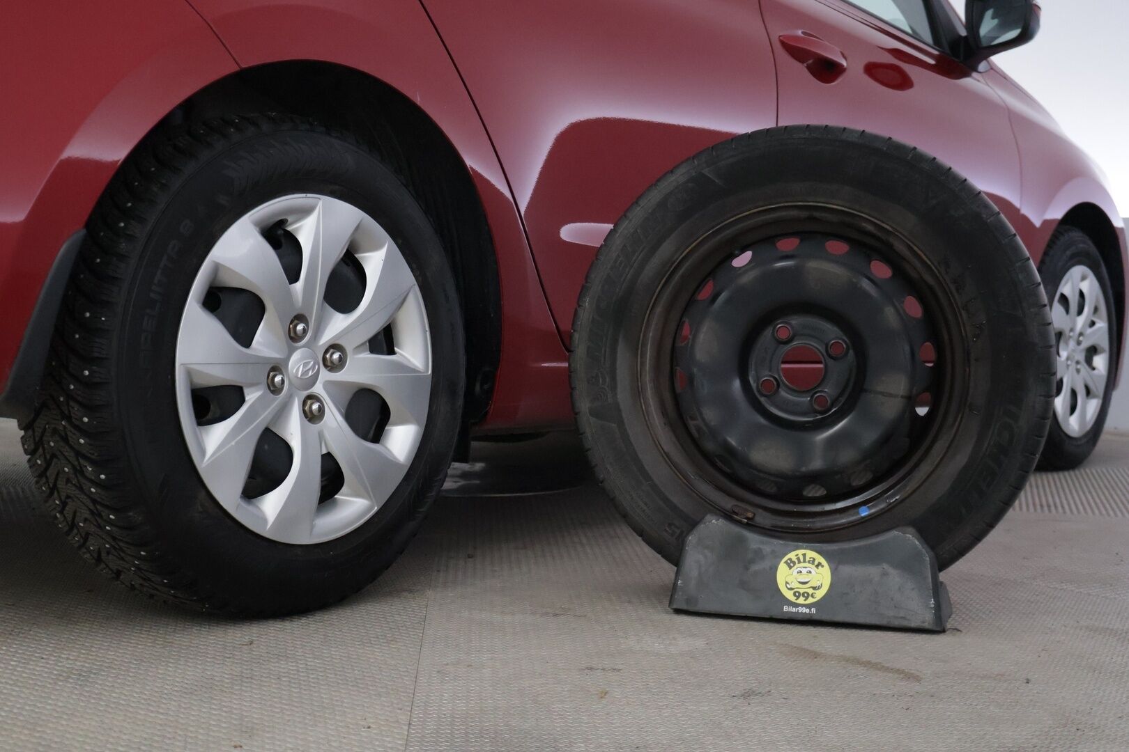 Hyundai i20 Hatchback 2019 1,0 T-GDI 100 hv 5MT Fresh W * Ratinlämmitin / AUX / Lohkolämmitin * - * 1-om Suomi-auto / Merkkiliikkeen huoltokirja *