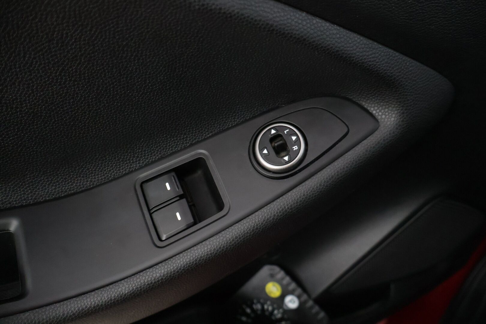 Hyundai i20 Hatchback 2019 1,0 T-GDI 100 hv 5MT Fresh W * Ratinlämmitin / AUX / Lohkolämmitin * - * 1-om Suomi-auto / Merkkiliikkeen huoltokirja *