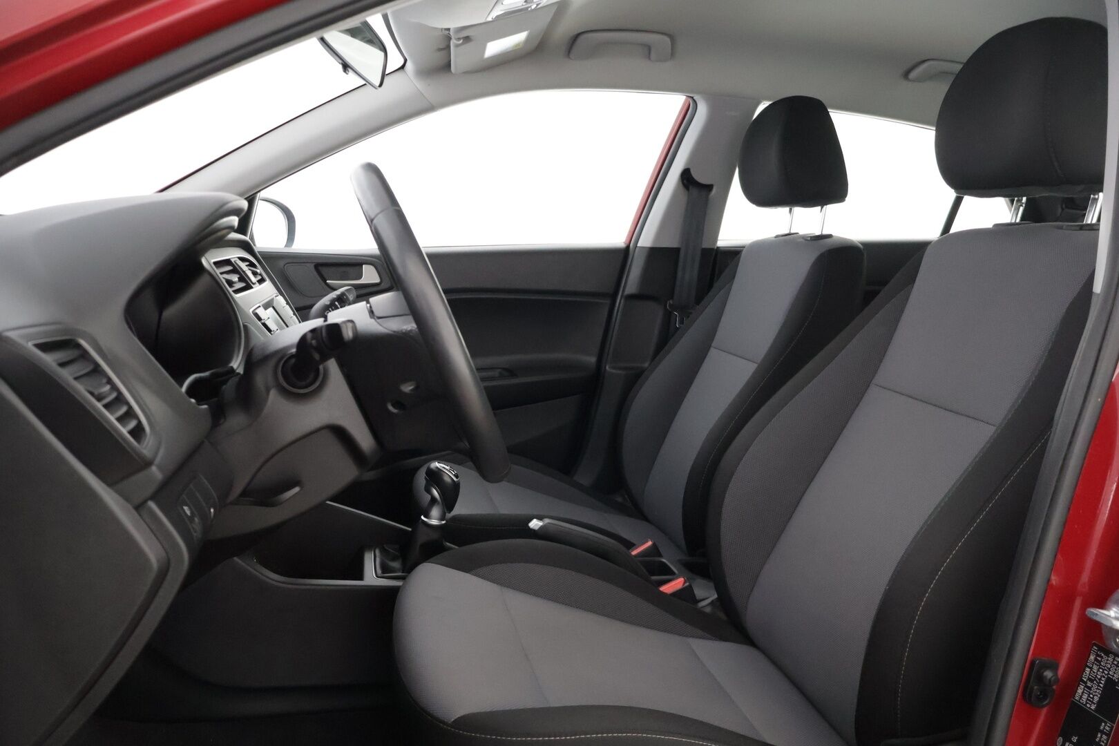 Hyundai i20 Hatchback 2019 1,0 T-GDI 100 hv 5MT Fresh W * Ratinlämmitin / AUX / Lohkolämmitin * - * 1-om Suomi-auto / Merkkiliikkeen huoltokirja * - HULLUT BLACKWEEK JATKOT - KORKOTARJOUS 2,49%