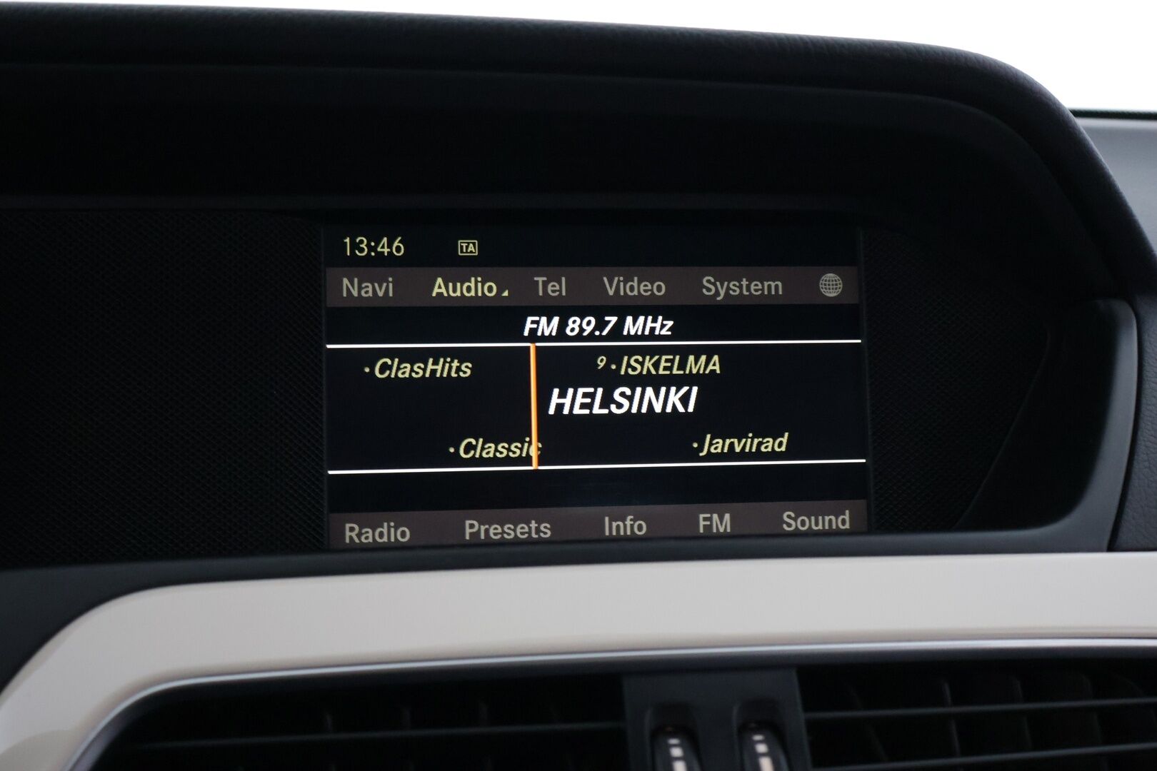 Mercedes-Benz C 2011 BE Coupé A Premium Business AMG - Kahdet hyvät renkaat / hyvä huoltohistoria / Edition 1 / AMG-Styling