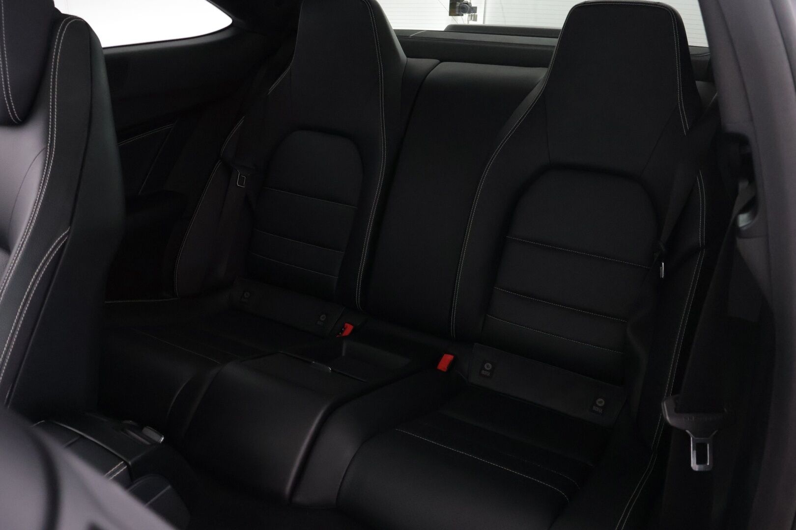 Mercedes-Benz C 2011 BE Coupé A Premium Business AMG - Kahdet hyvät renkaat / hyvä huoltohistoria / Edition 1 / AMG-Styling
