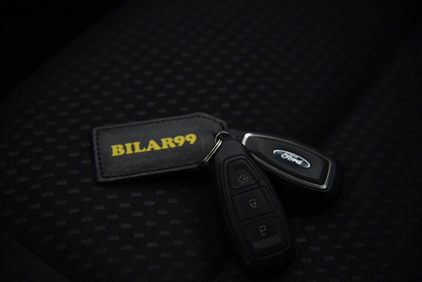 Ford Focus 2018 1,0 EcoBoost 125 hv M6 Trend 5-ovinen  / Kaistavahti / Vakkari / Ratinlämmitys / Tutkat / Apple&Android - Facelift malli! / Siisti Suomi-auto kaksilla hyvillä renkailla! / Ketju vaihdettu!