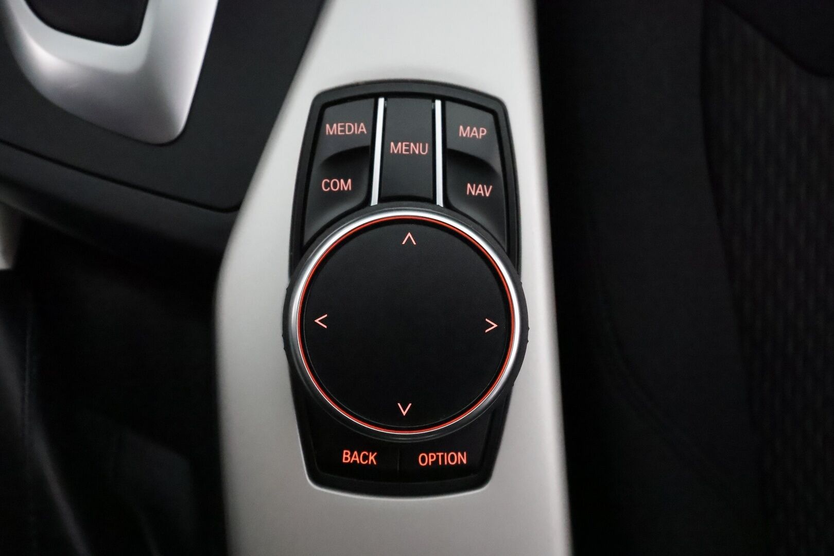 BMW 118 2019 F20 LCI Hatchback 118i A  **Facelift / Prof. Navi / Suomi-auto / LED / Lohko / Kahdet renkaat**