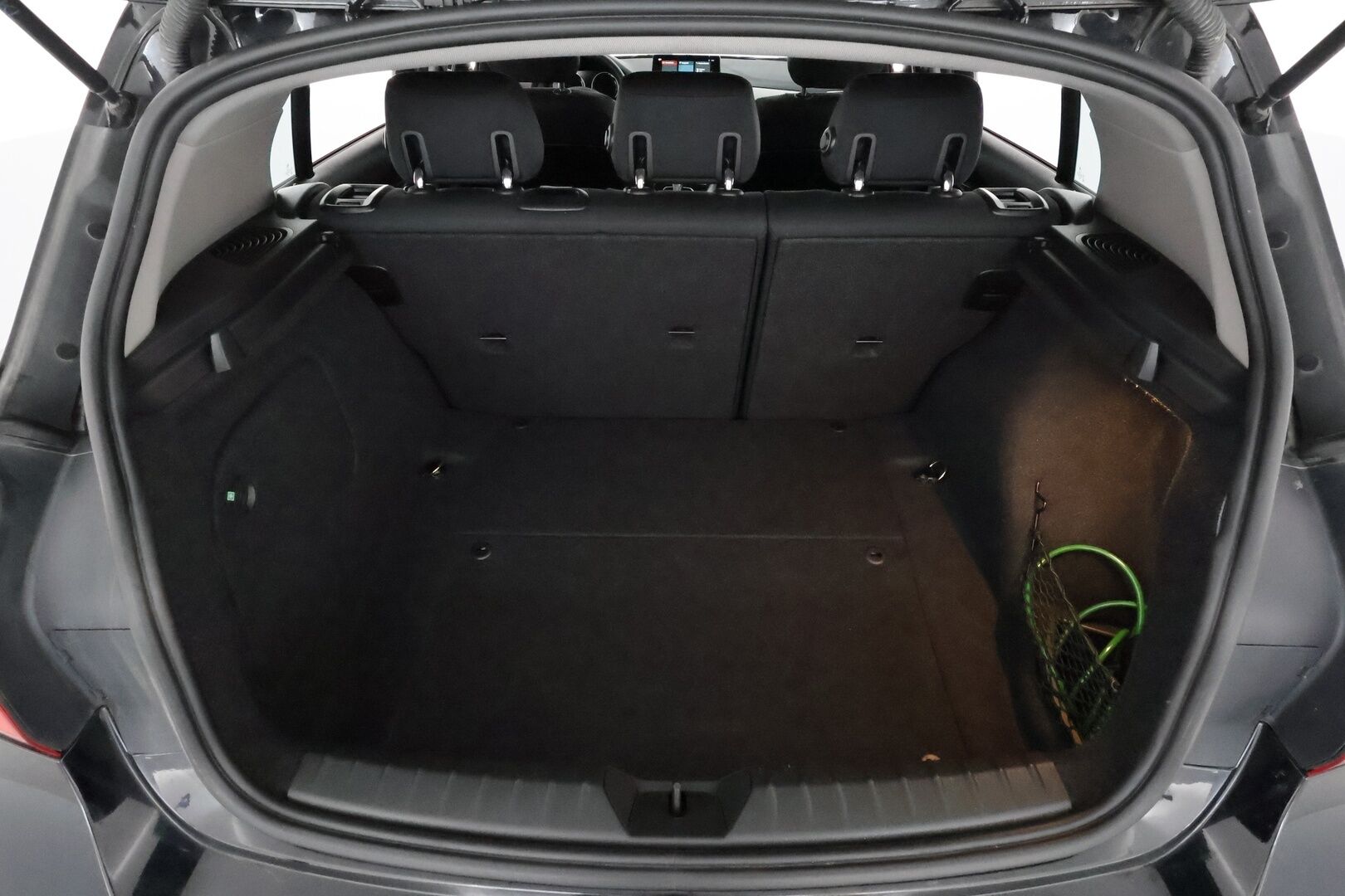 BMW 118 2019 F20 LCI Hatchback 118i A  **Facelift / Prof. Navi / Suomi-auto / LED / Lohko / Kahdet renkaat**