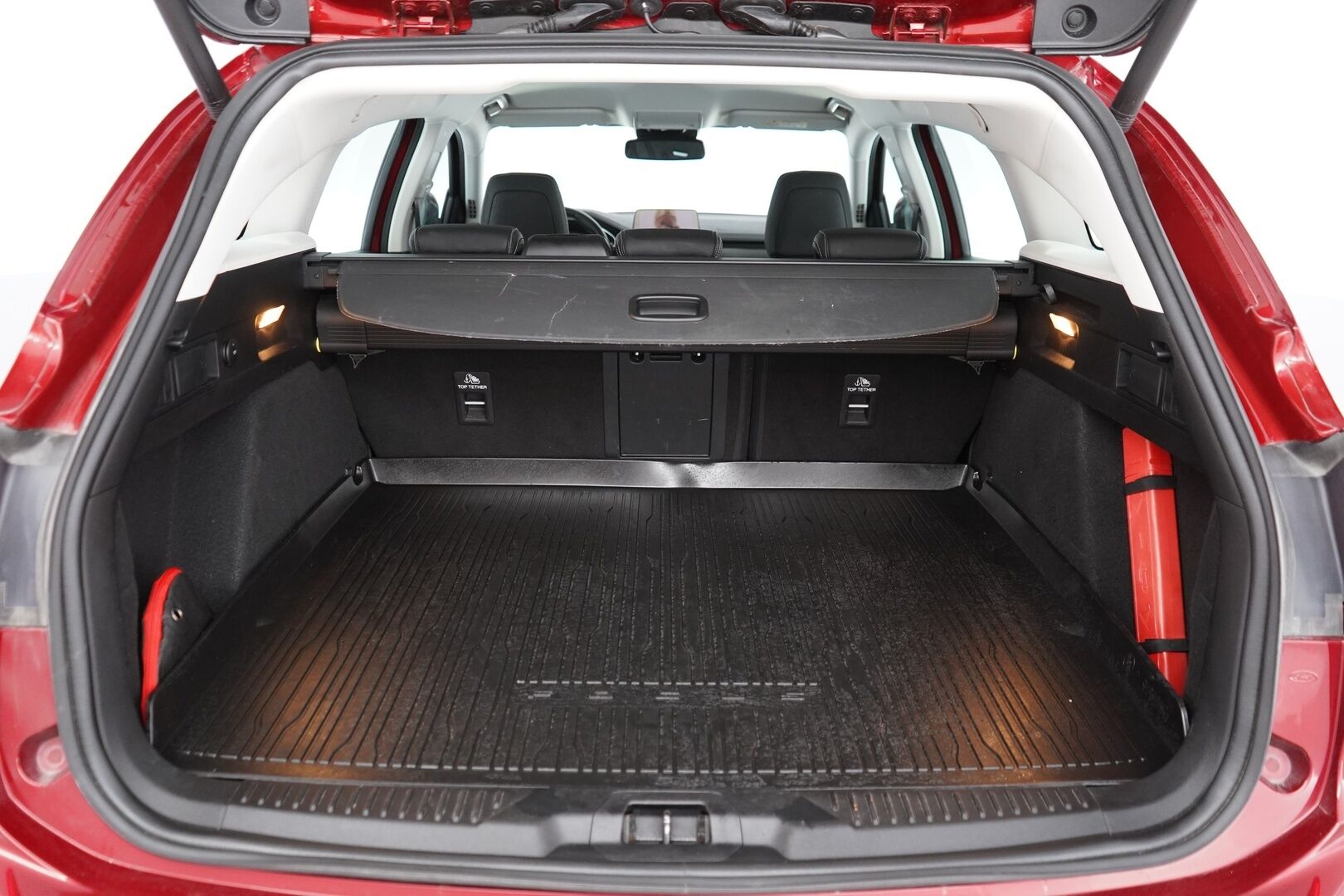 Ford Focus 2019 1,5 EcoBoost 150hv A8 Vignale Wagon - Webasto | ACC | Kamera | Nahkasisusta | Hud | Keyless | S.kontti | Suomi-auto | Huollettu 85tkm | Kahdet renkaat | 2-Omisteinen |