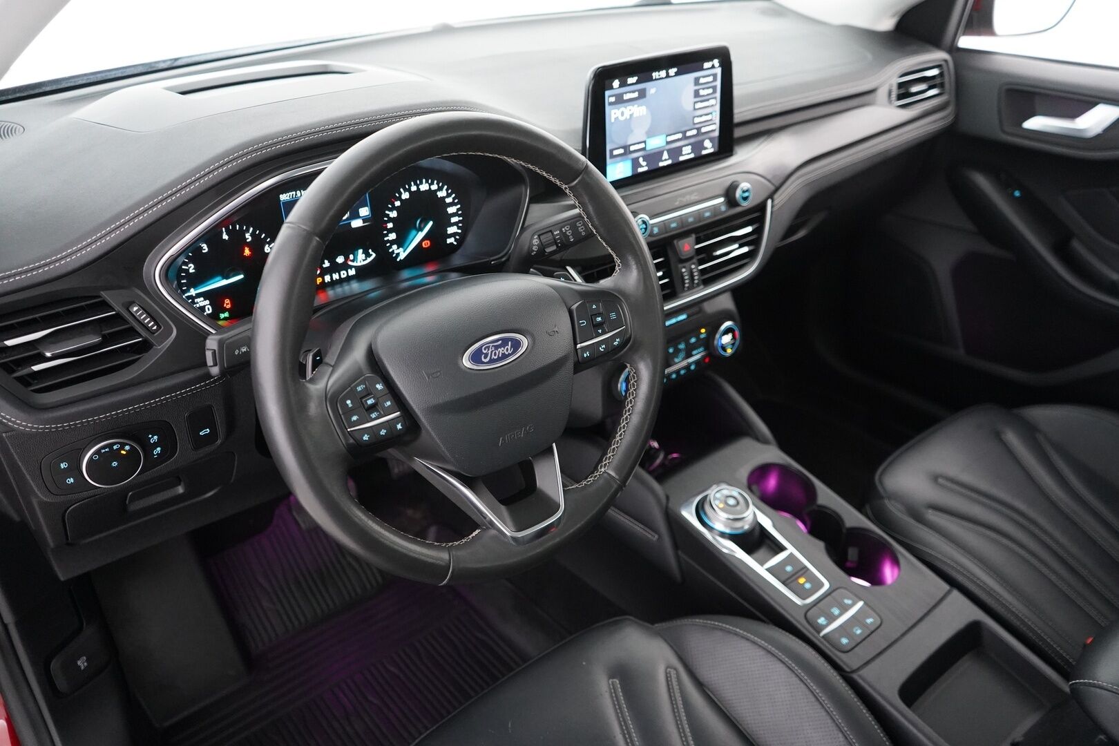 Ford Focus 2019 1,5 EcoBoost 150hv A8 Vignale Wagon - Webasto | ACC | Kamera | Nahkasisusta | Hud | Keyless | S.kontti | Suomi-auto | Huollettu 85tkm | Kahdet renkaat | 2-Omisteinen |