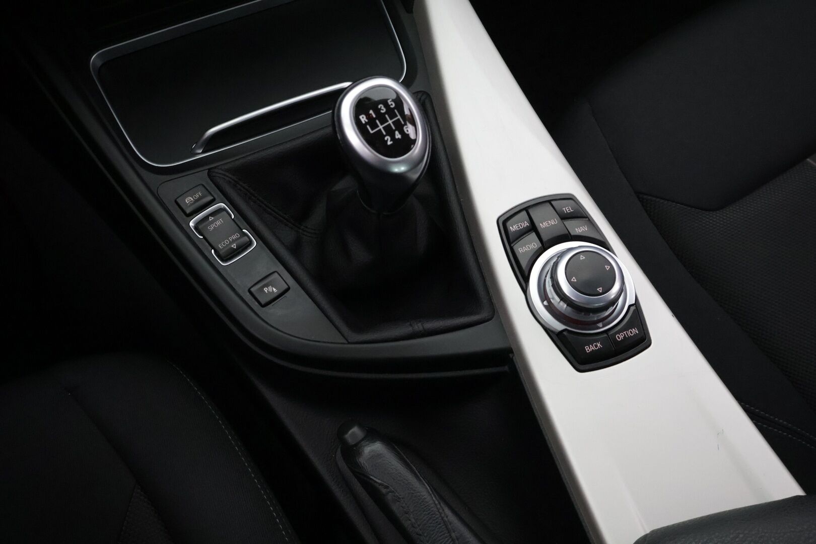 BMW 320 2016 F31 Touring 320d TwinPower Turbo * Hifi / LED / Keyless / P-Kamera / Navi * - * Kahdet renkaat / Särmä historia *