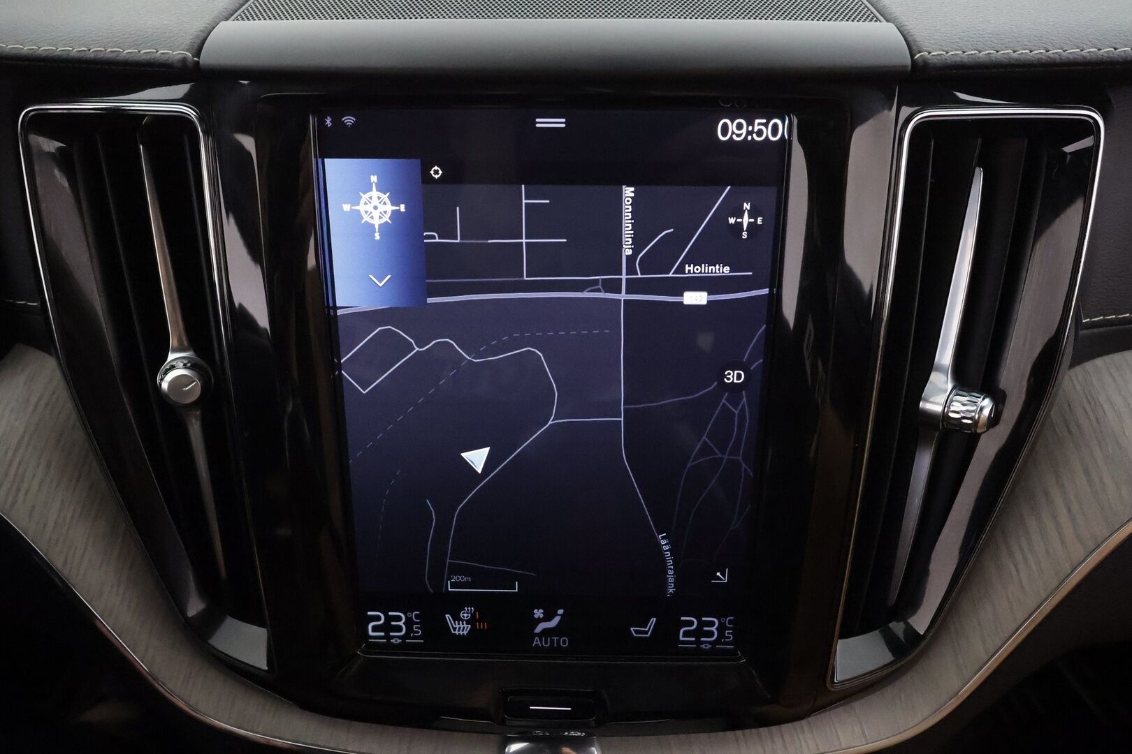 Volvo XC60 2019 D4 AWD Business Inscription aut - Pilot assist|/ Webasto | Koukku | Ilmastoidut muistipenkit | Panorama | Koukku | Full-LED | P.Kamera | 2x renkaat& Volvon alumiinivanteet