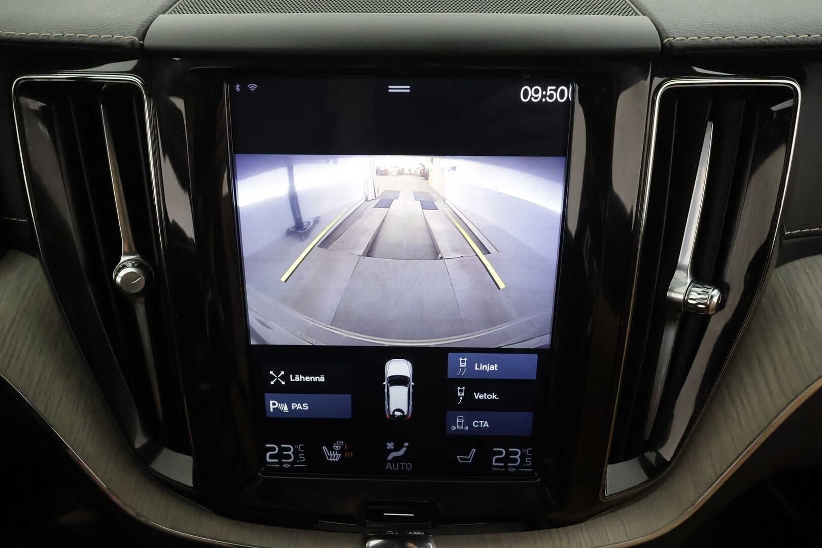 Volvo XC60 2019 D4 AWD Business Inscription aut * Pilot assist / Webasto / Koukku / Ilmastoidut muistipenkit / Panorama / Koukku / Full-LED / P.Kamera * - Suomi-auto / Kahdet Renkaat - HULLUT AVAJAISHULINAT KORKOTARJOUS 3,29 %