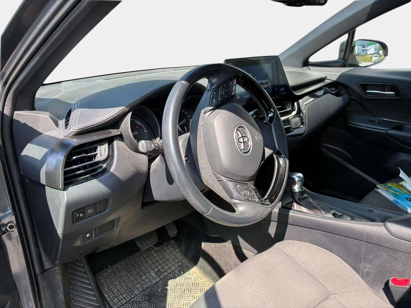 Toyota C-HR 2019 1,8 Hybrid Active Edition - ACC | Vetokoukku | Keyless | Peruutuskamera | Lohkolämmitin | Kaistavahti | Merkkihuollettu 
