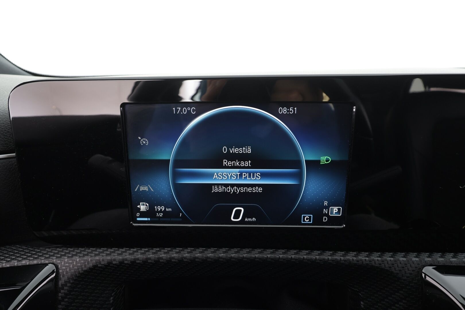 Mercedes-Benz A 2019 180 A Business Style * Suomi-auto / Webasto / Vakkari / P.kamera / LED / Puolinahat / Apple&Android * - Kahdet renkaat aluvanteilla - HULLU BLACKWEEK KORKOTARJOUS 2,49%