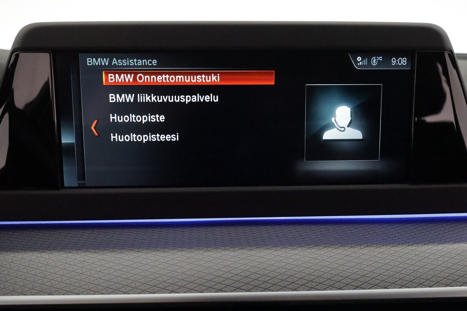 BMW 520 2018 G31 Touring A xDrive Business M Sport **Vakkari / P.kamera / Webasto / Koukku / Hifit / Sporttipenkit** - Kahdet renkaat aluvanteilla / Kangas-Alcantara 
