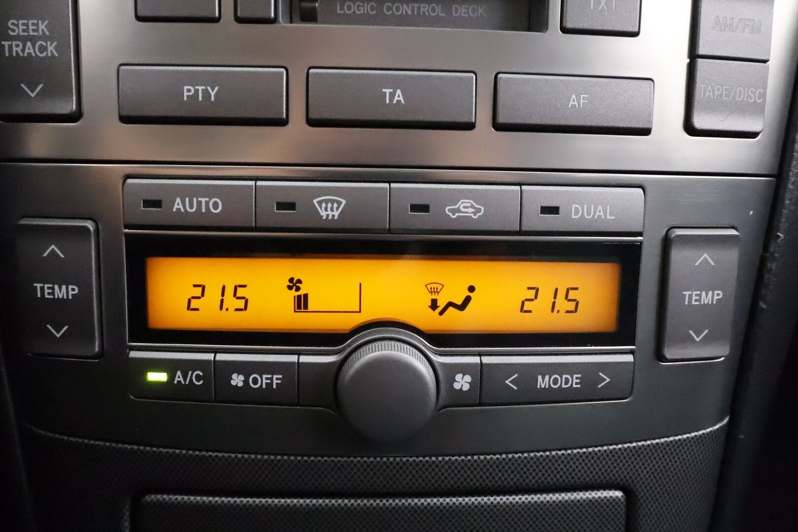 Toyota Avensis 2006 2,4 VVT-i Linea Sol Elegant 4d aut - | Merkkihuollot | Nahkaverhoilu | Sähköpenkit | Xenon | Lohko+sisähaara | Vakkari | Aut. ilmastointi | 2x renkaat aluvantein |
