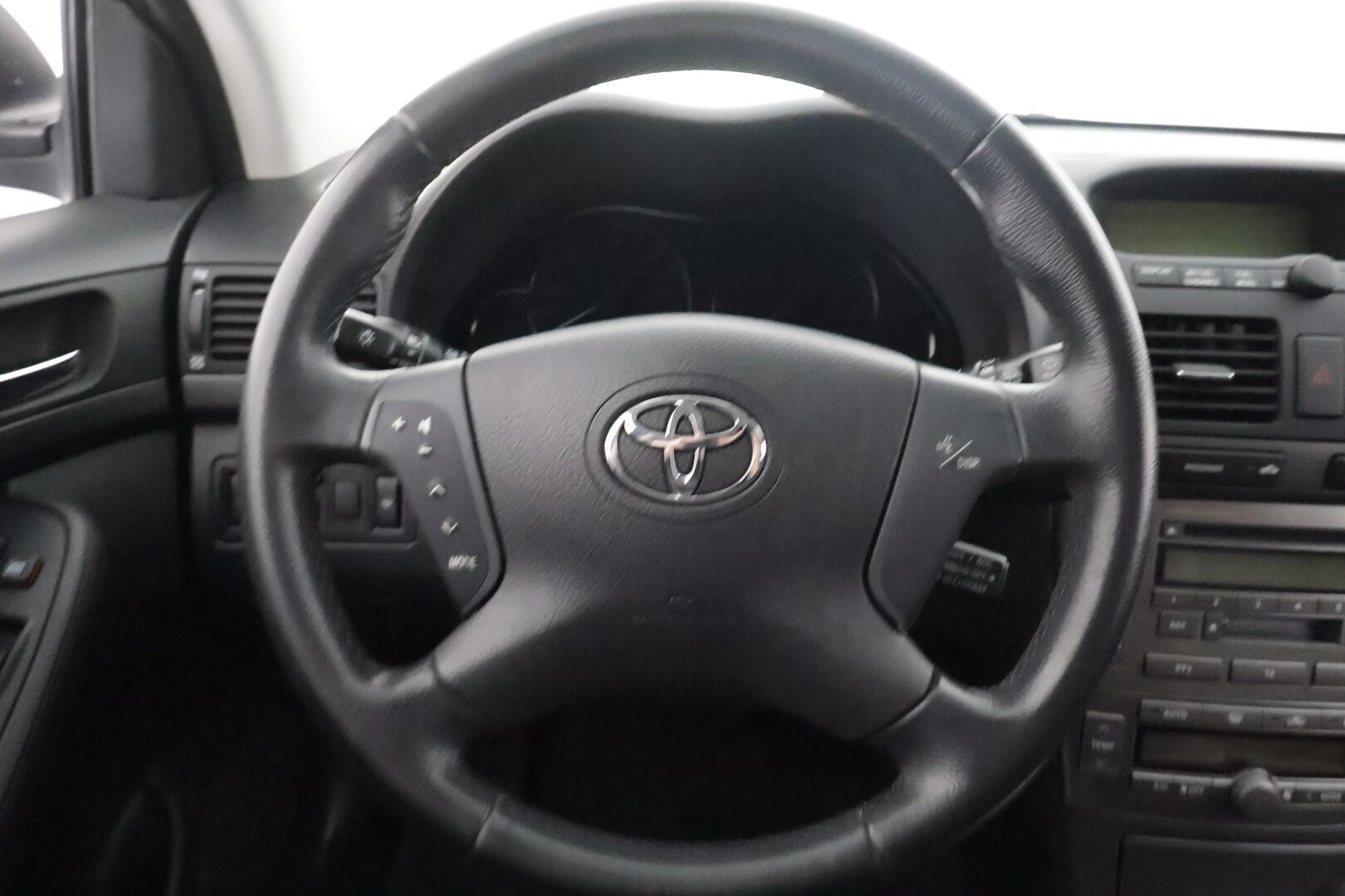 Toyota Avensis 2006 2,4 VVT-i Linea Sol Elegant 4d aut - | Merkkihuollot | Nahkaverhoilu | Sähköpenkit | Xenon | Lohko+sisähaara | Vakkari | Aut. ilmastointi | 2x renkaat aluvantein |