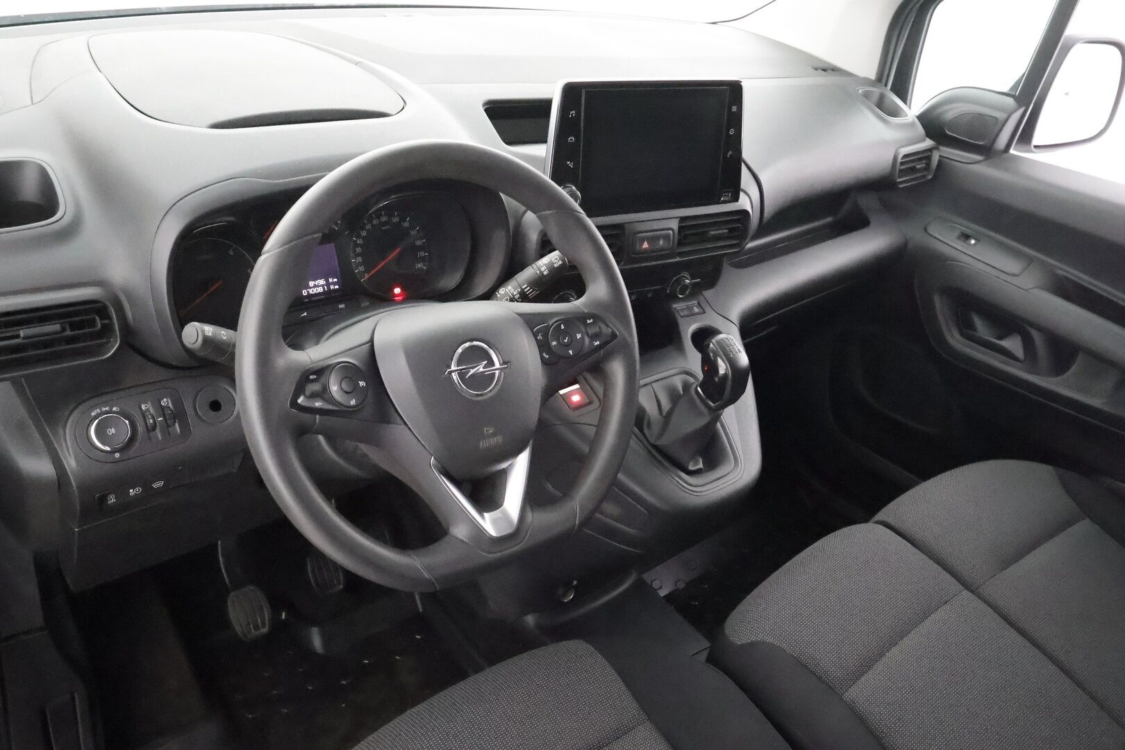Opel Combo 2019 Cargo XL Enjoy 1,5 Diesel Turbo S/S 75 kW MT5 * Vakkari / Webasto / P.tutka / Apple&Android * - 1.OM Suomi-auto / Kahdet Renkaat / Merkkihuollot