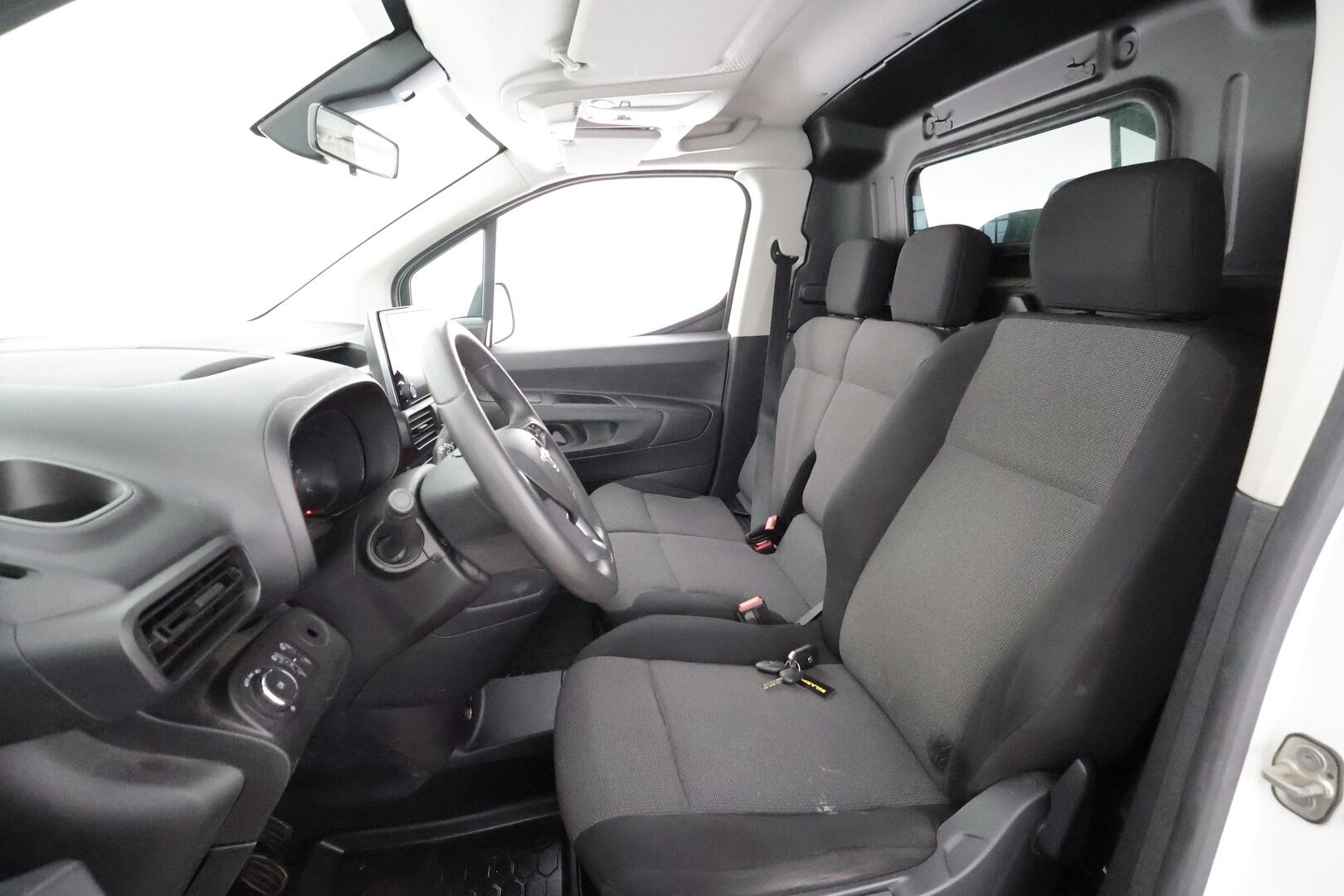 Opel Combo 2019 Cargo XL Enjoy 1,5 Diesel Turbo S/S 75 kW MT5 * Vakkari / Webasto / P.tutka / Apple&Android * - 1.OM Suomi-auto / Kahdet Renkaat / Merkkihuollot