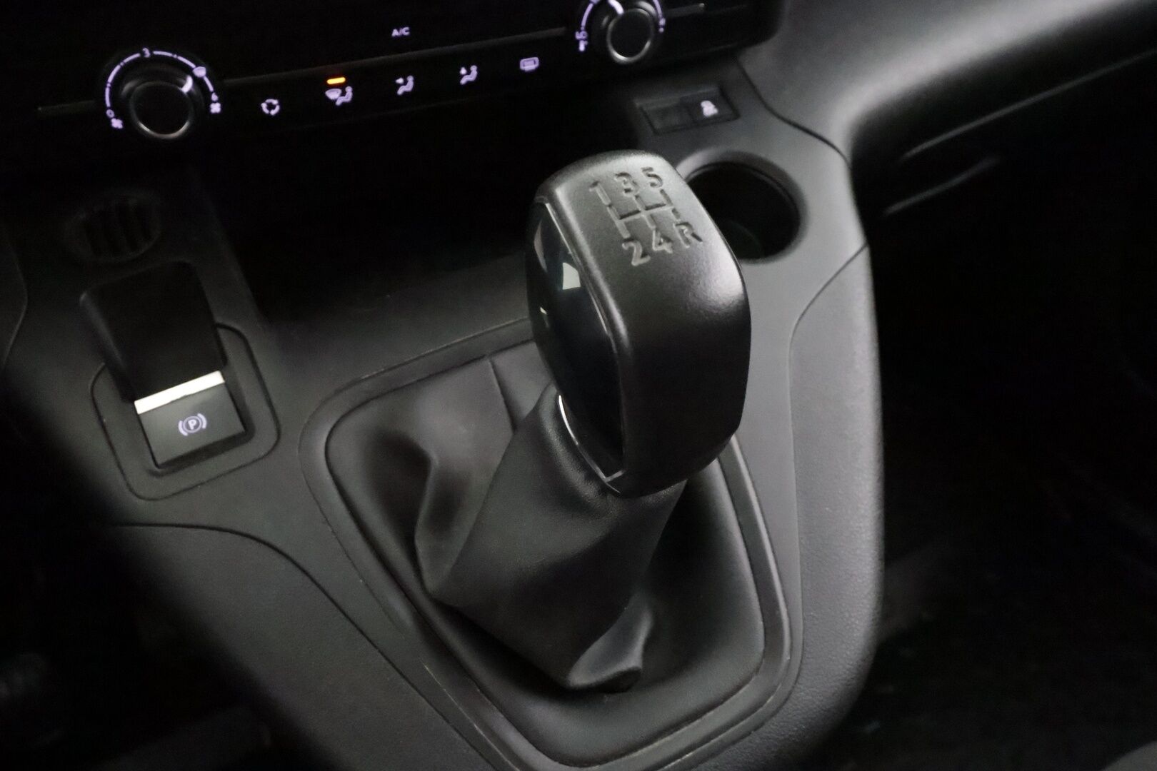 Opel Combo 2019 Cargo XL Enjoy 1,5 Diesel Turbo S/S 75 kW MT5 * Vakkari / Webasto / P.tutka / Apple&Android * - 1.OM Suomi-auto / Kahdet Renkaat / Merkkihuollot
