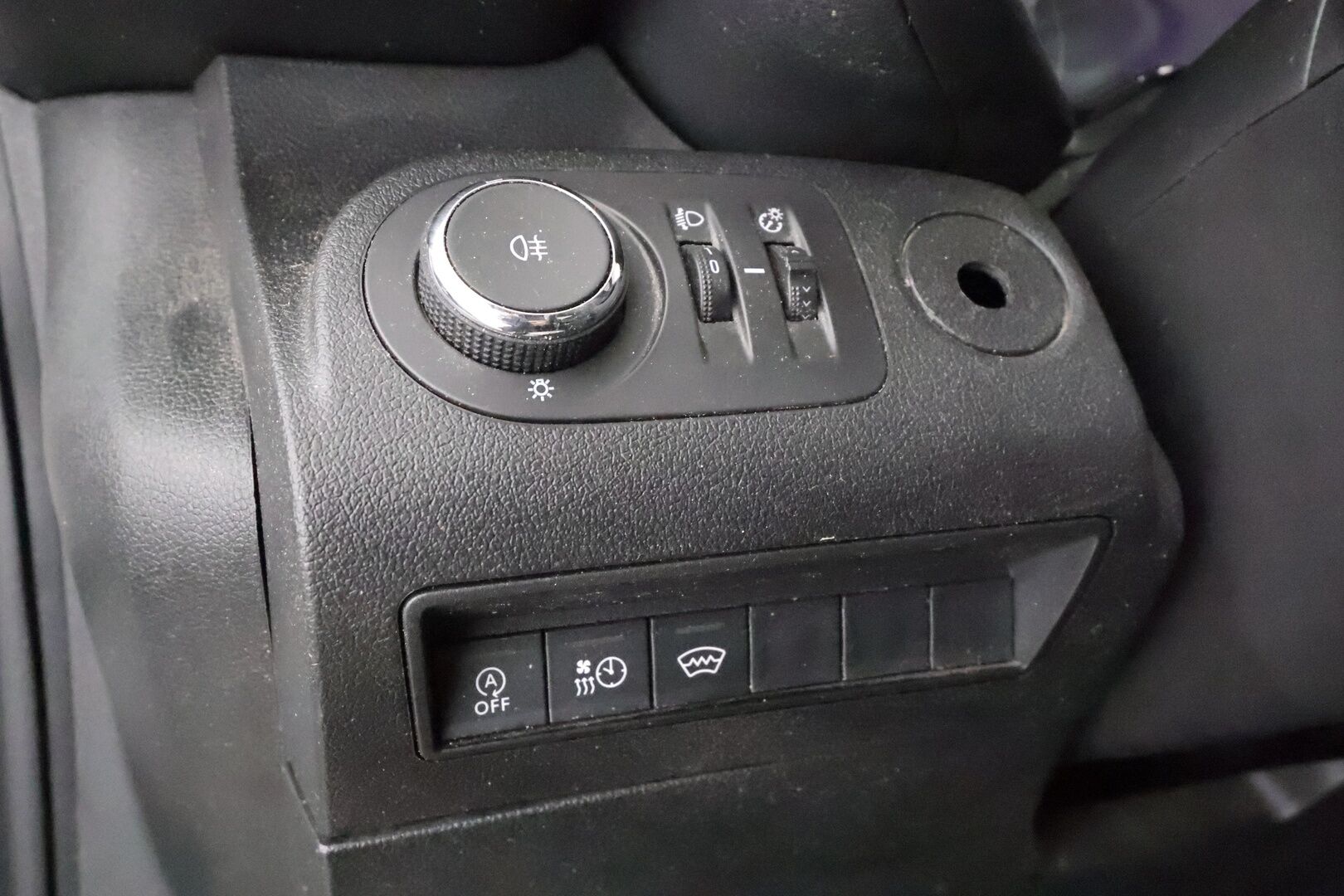 Opel Combo 2019 Cargo XL Enjoy 1,5 Diesel Turbo S/S 75 kW MT5 * Vakkari / Webasto / P.tutka / Apple&Android * - 1.OM Suomi-auto / Kahdet Renkaat / Merkkihuollot