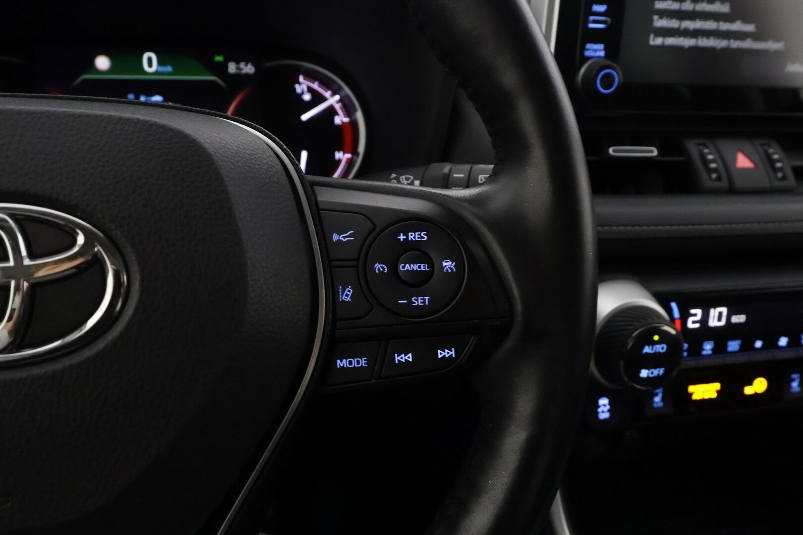 Toyota RAV4 2019 2,0 VVT-iE Active Multidrive S - | Koukku | ACC | LED | P.kamera | Navi | Kaistavahti | Keyless | Kahdet renkaat | Suomi-auto |
