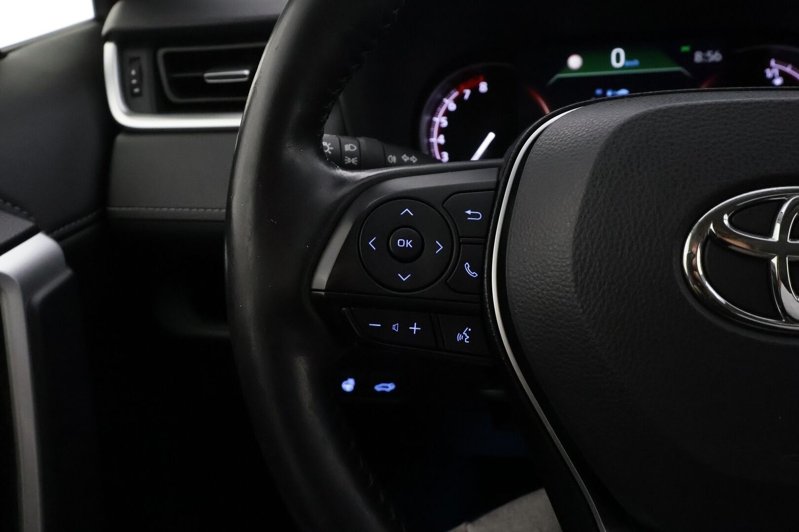Toyota RAV4 2019 2,0 VVT-iE Active Multidrive S - | Koukku | ACC | LED | P.kamera | Navi | Kaistavahti | Keyless | Kahdet renkaat | Suomi-auto |